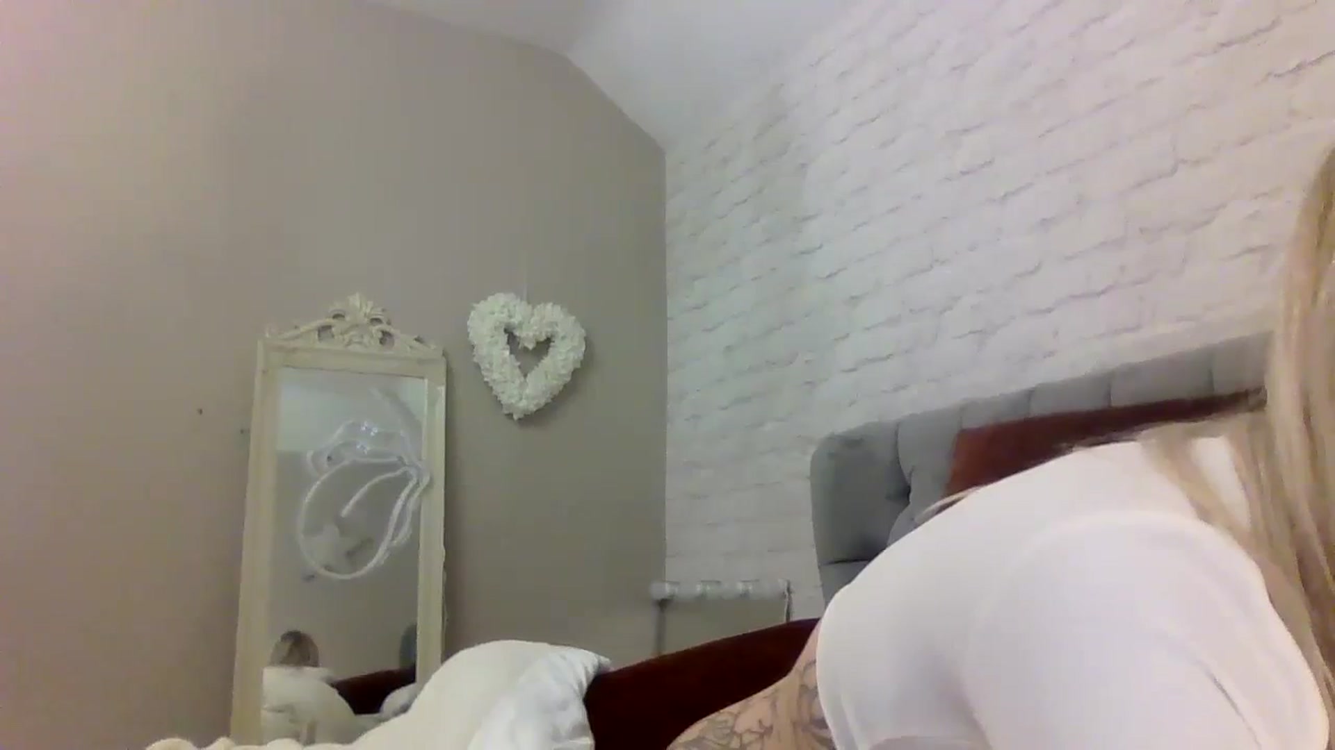 Gallery image thumbnail from Cherry_sour's myfreecams stream on, 12/15/2023, 14:50 image 9 of 20