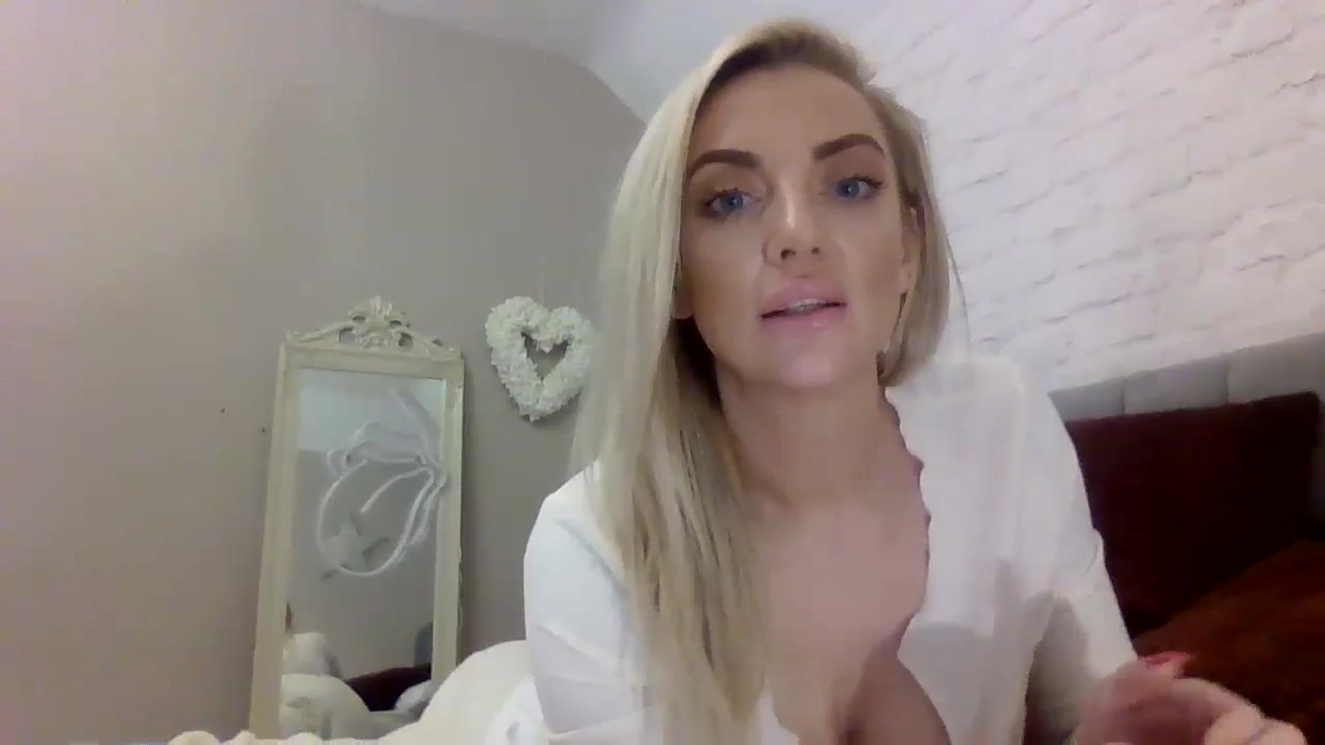 Gallery image thumbnail from Cherry_sour's myfreecams stream on, 12/15/2023, 14:50 image 8 of 20