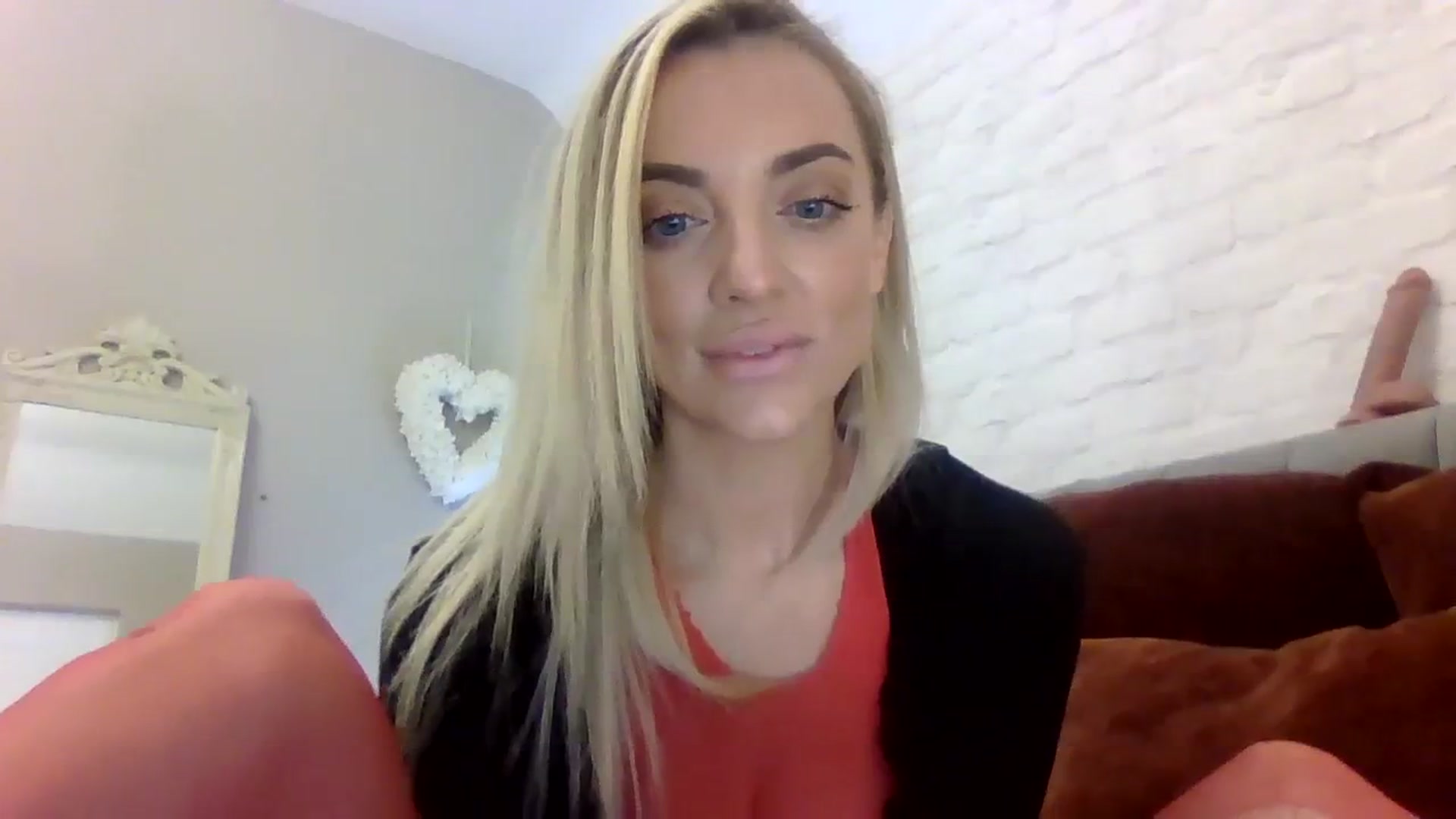 Gallery image thumbnail from Cherry_sour's myfreecams stream on, 12/18/2023, 11:52 image 11 of 20