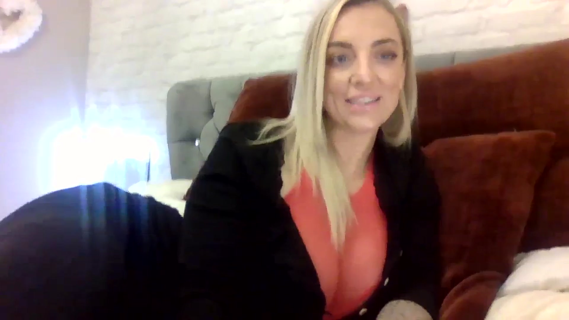 Gallery image thumbnail from Cherry_sour's myfreecams stream on, 12/18/2023, 11:52 image 3 of 20