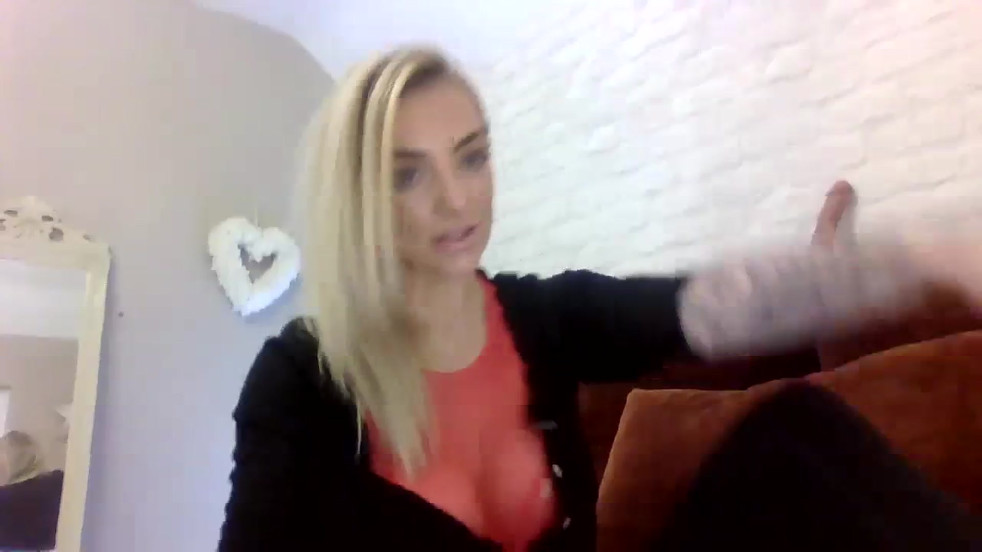 Gallery image thumbnail from Cherry_sour's myfreecams stream on, 12/18/2023, 11:52 image 5 of 20