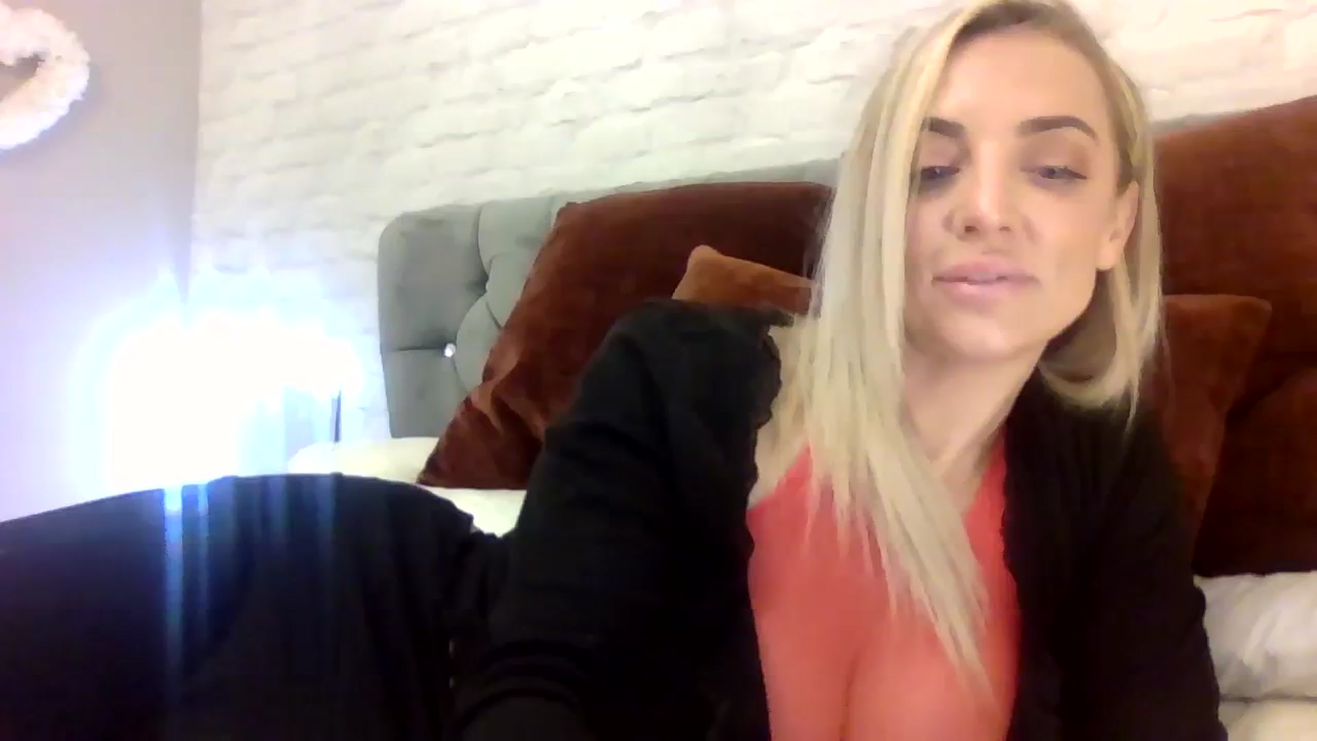 Gallery image thumbnail from Cherry_sour's myfreecams stream on, 12/18/2023, 11:52 image 2 of 20