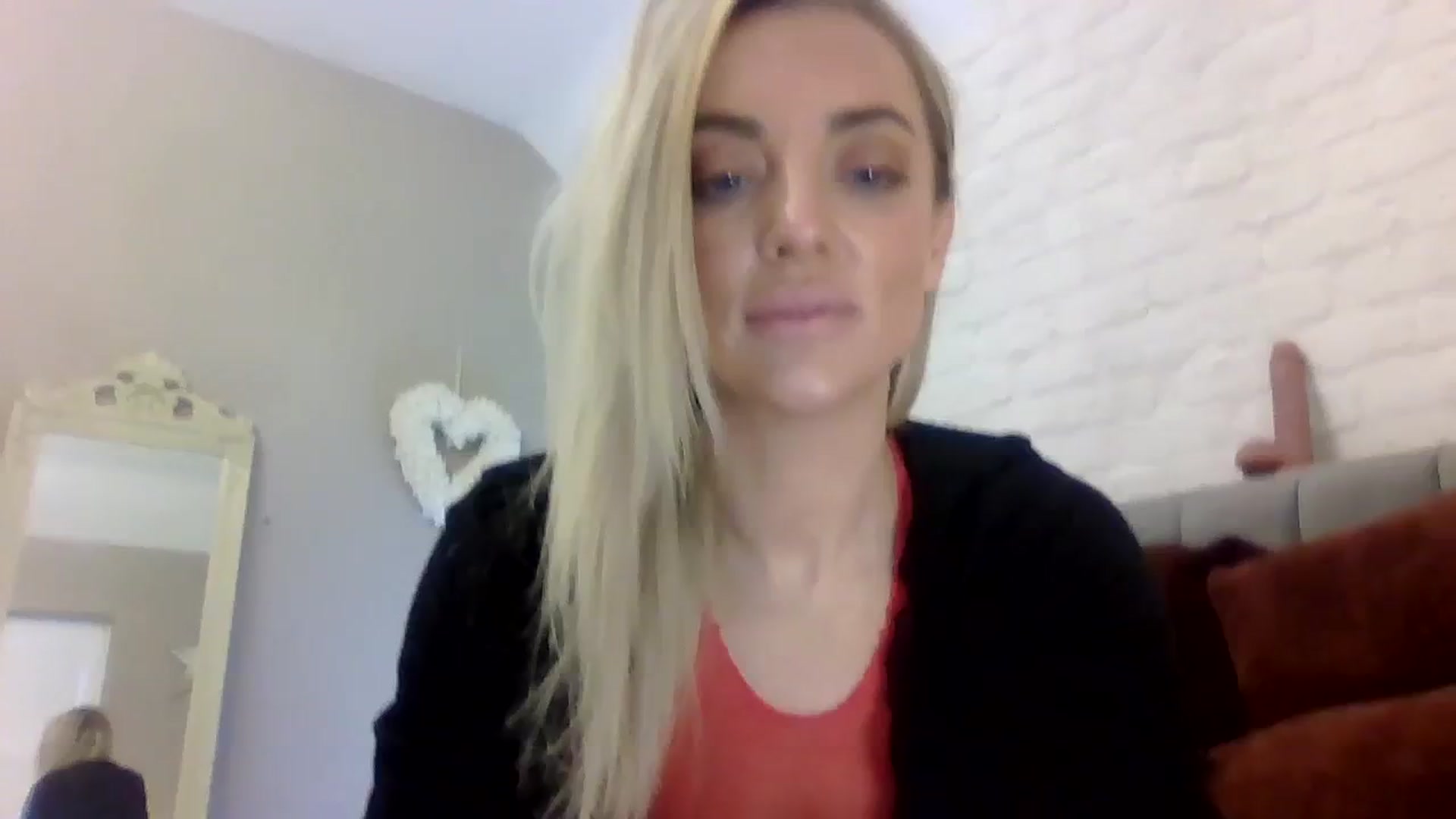 Gallery image thumbnail from Cherry_sour's myfreecams stream on, 12/18/2023, 15:07 image 1 of 20