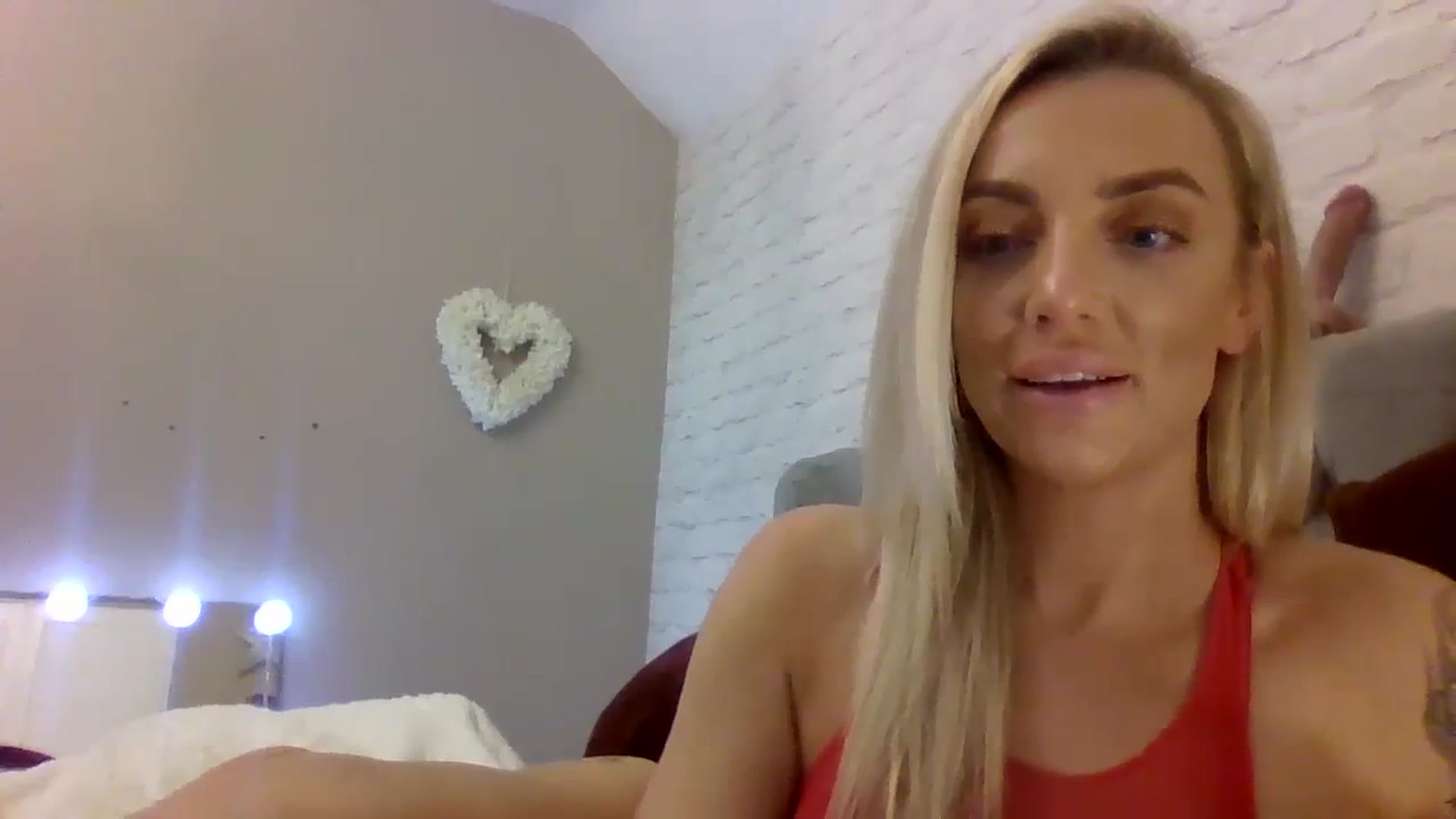 Gallery image thumbnail from Cherry_sour's myfreecams stream on, 12/23/2023, 21:30 image 17 of 20