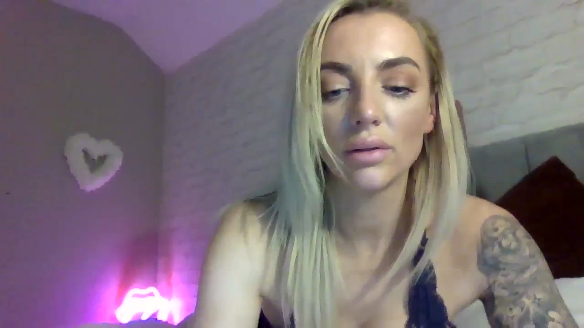 Gallery image thumbnail from Cherry_sour's myfreecams stream on, 12/28/2023, 20:17 image 13 of 20