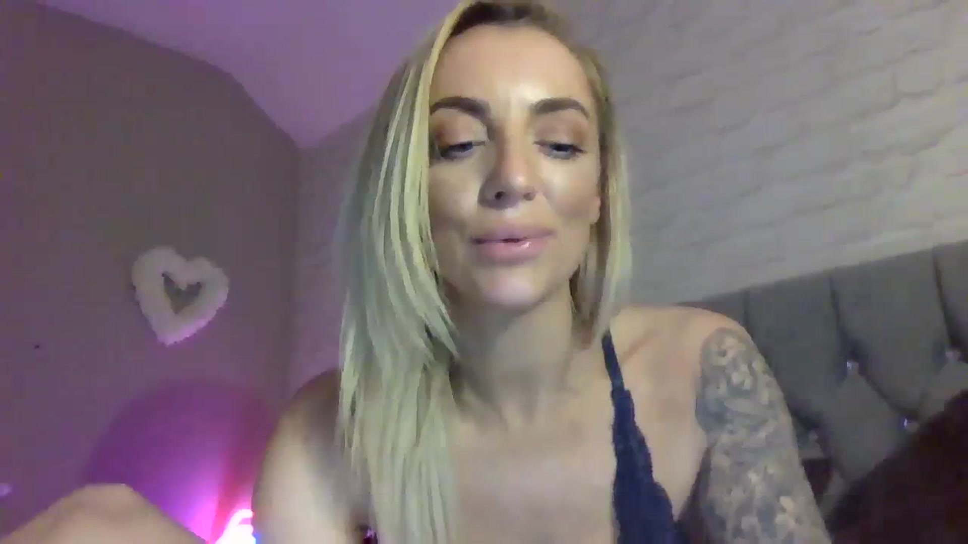 Gallery image thumbnail from Cherry_sour's myfreecams stream on, 12/28/2023, 21:02 image 13 of 20