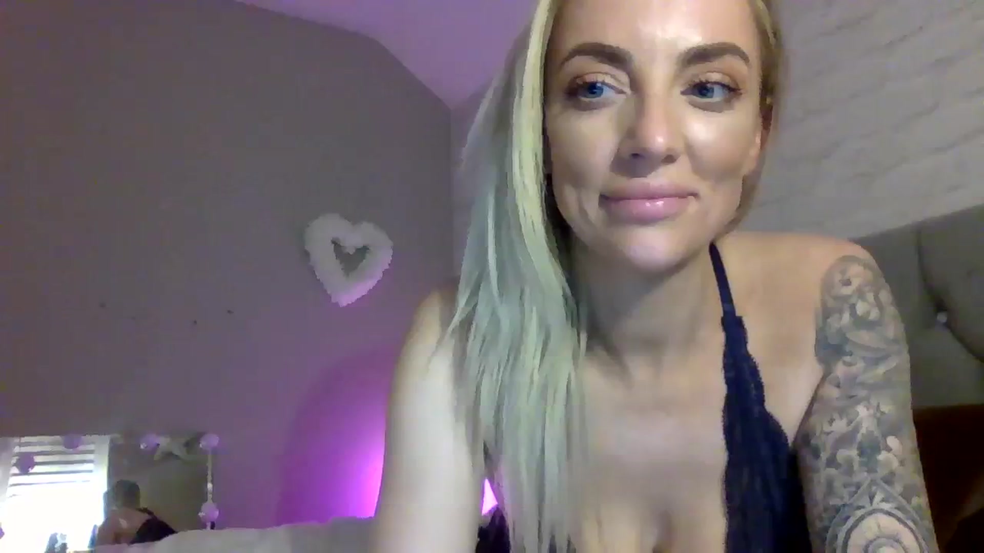 Gallery image thumbnail from Cherry_sour's myfreecams stream on, 12/28/2023, 21:02 image 2 of 20