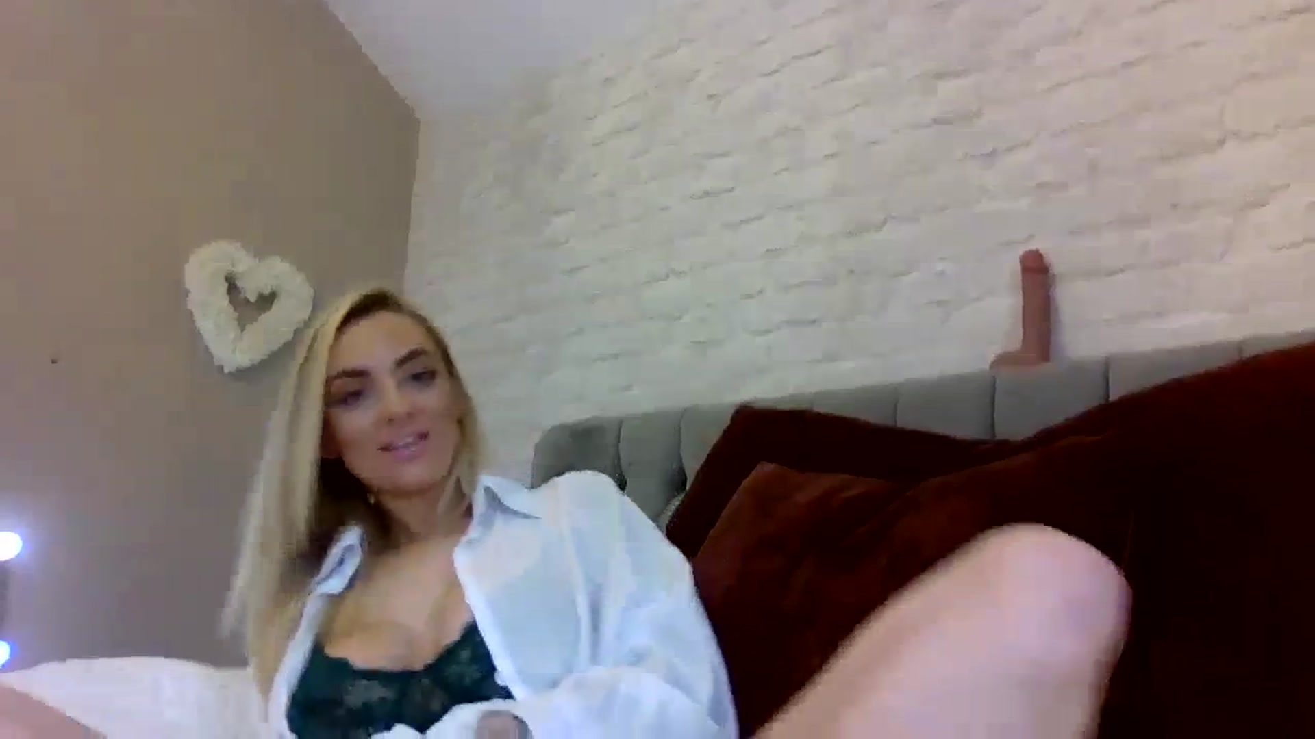 Gallery image thumbnail from Cherry_sour's myfreecams stream on, 12/29/2023, 11:04 image 11 of 20