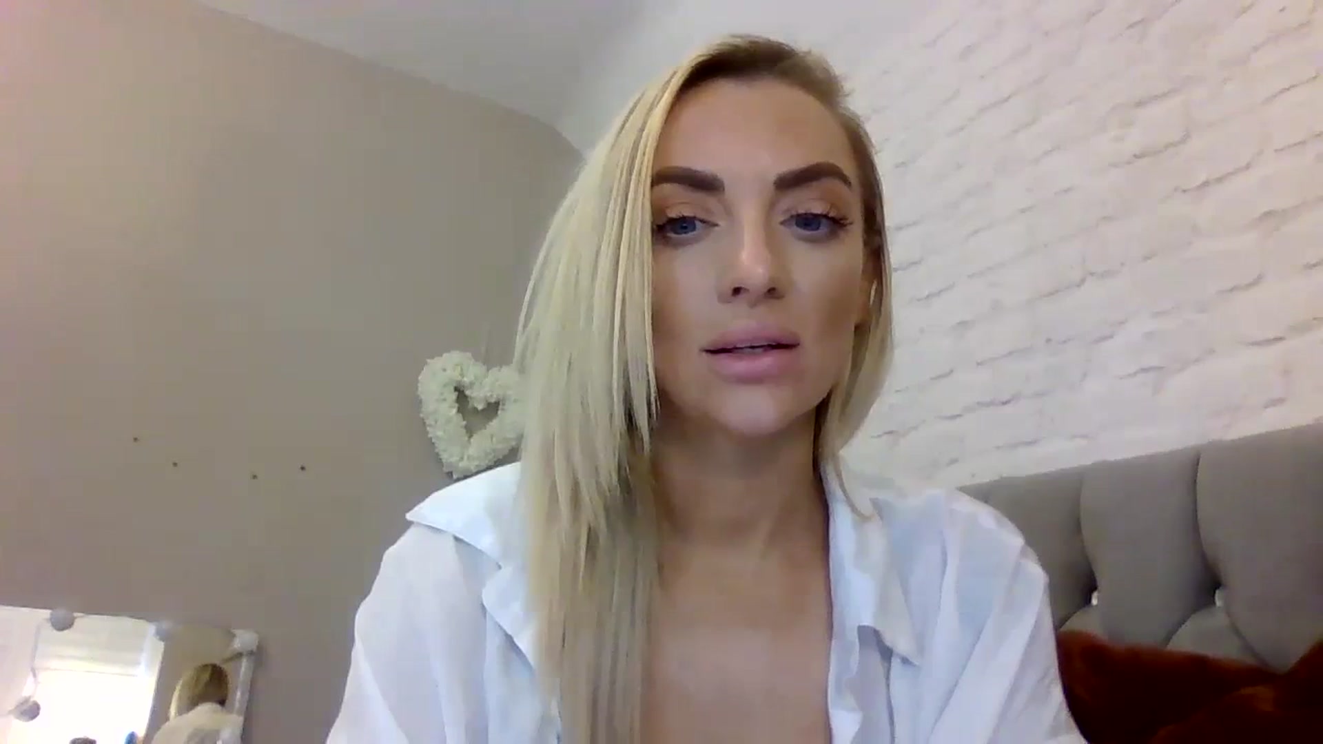 Gallery image thumbnail from Cherry_sour's myfreecams stream on, 12/29/2023, 14:03 image 14 of 20