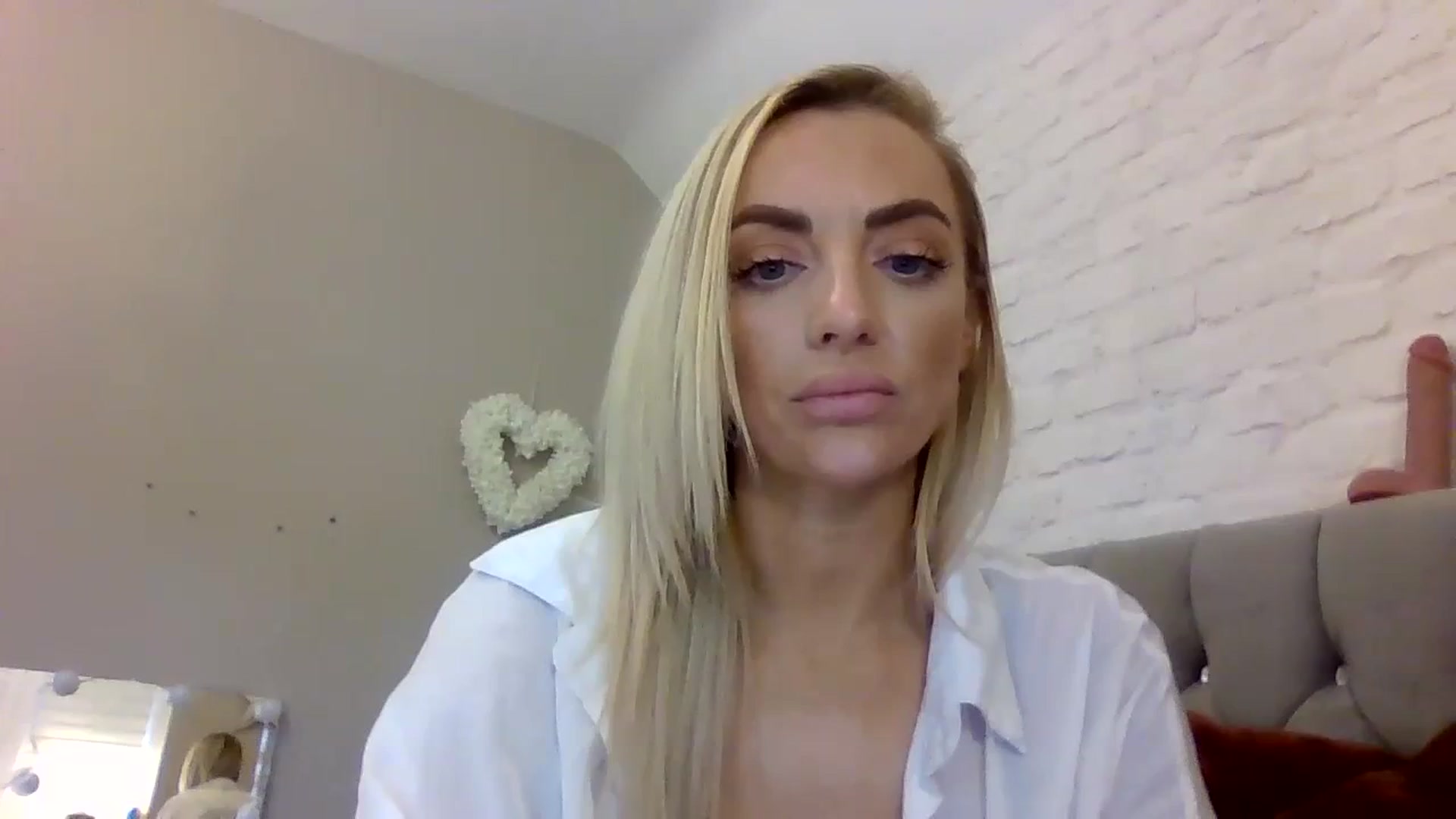 Gallery image thumbnail from Cherry_sour's myfreecams stream on, 12/29/2023, 14:03 image 16 of 20