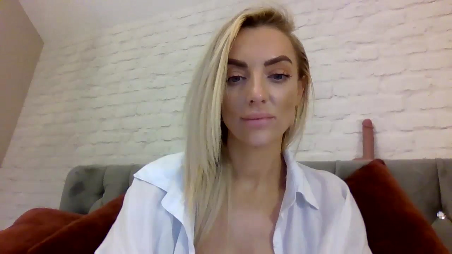 Gallery image thumbnail from Cherry_sour's myfreecams stream on, 12/29/2023, 15:12 image 6 of 20