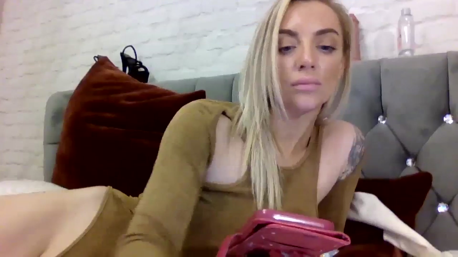Gallery image thumbnail from Cherry_sour's myfreecams stream on, 12/30/2023, 16:09 image 20 of 20