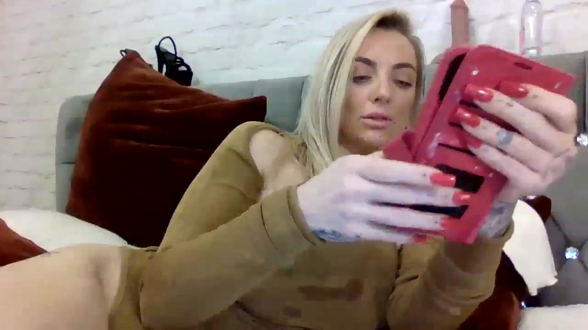 Gallery image thumbnail from Cherry_sour's myfreecams stream on, 12/30/2023, 16:09 image 15 of 20