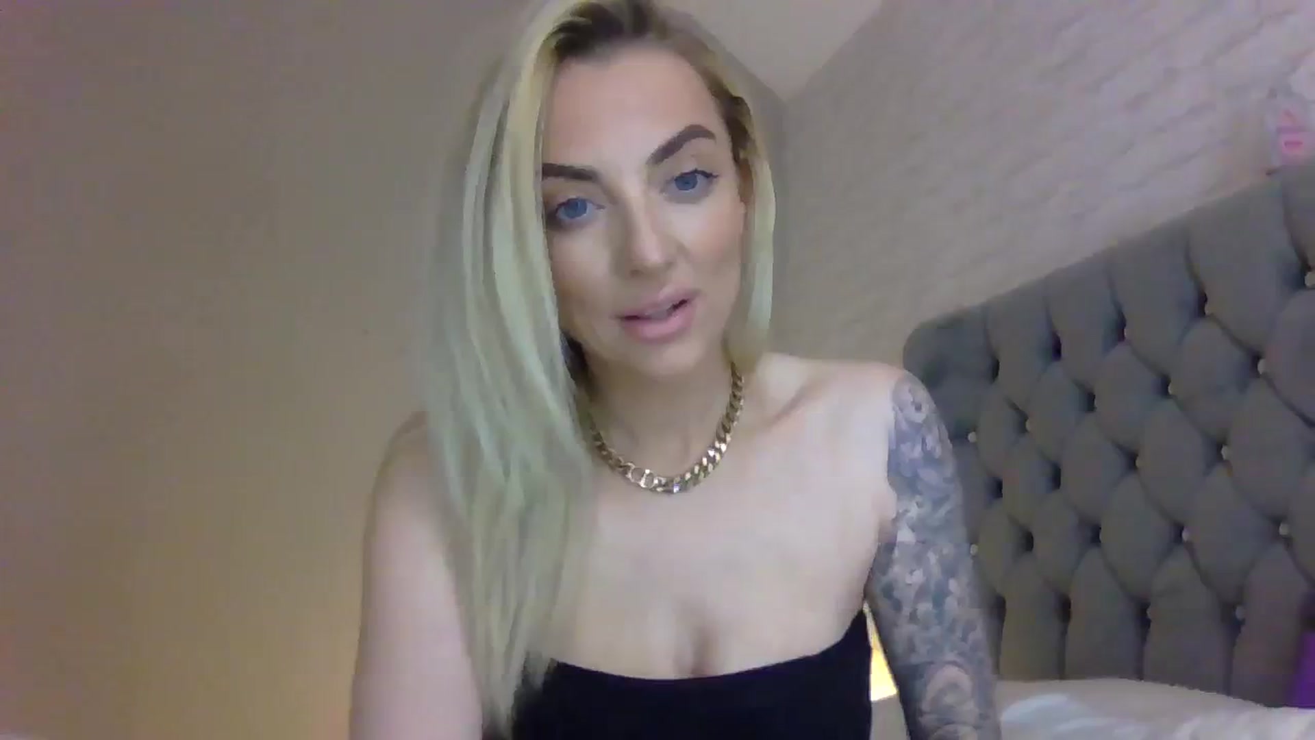Gallery image thumbnail from Cherry_sour's myfreecams stream on, 01/02/2024, 20:12 image 9 of 20