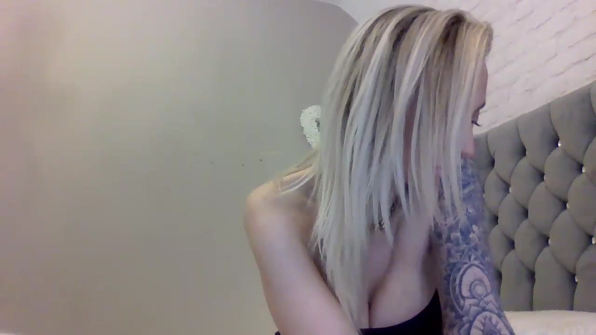 Gallery image thumbnail from Cherry_sour's myfreecams stream on, 01/02/2024, 21:47 image 4 of 20