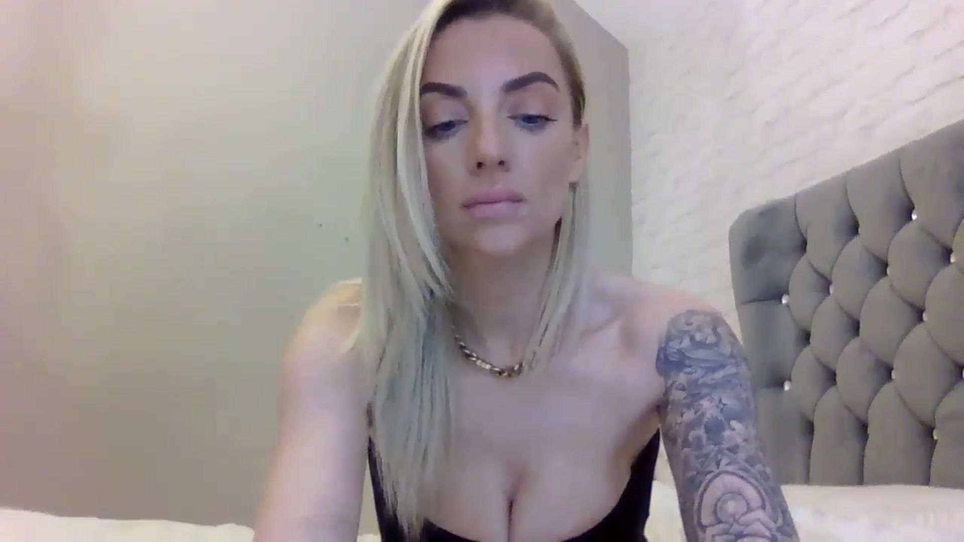 Gallery image thumbnail from Cherry_sour's myfreecams stream on, 01/02/2024, 21:47 image 5 of 20
