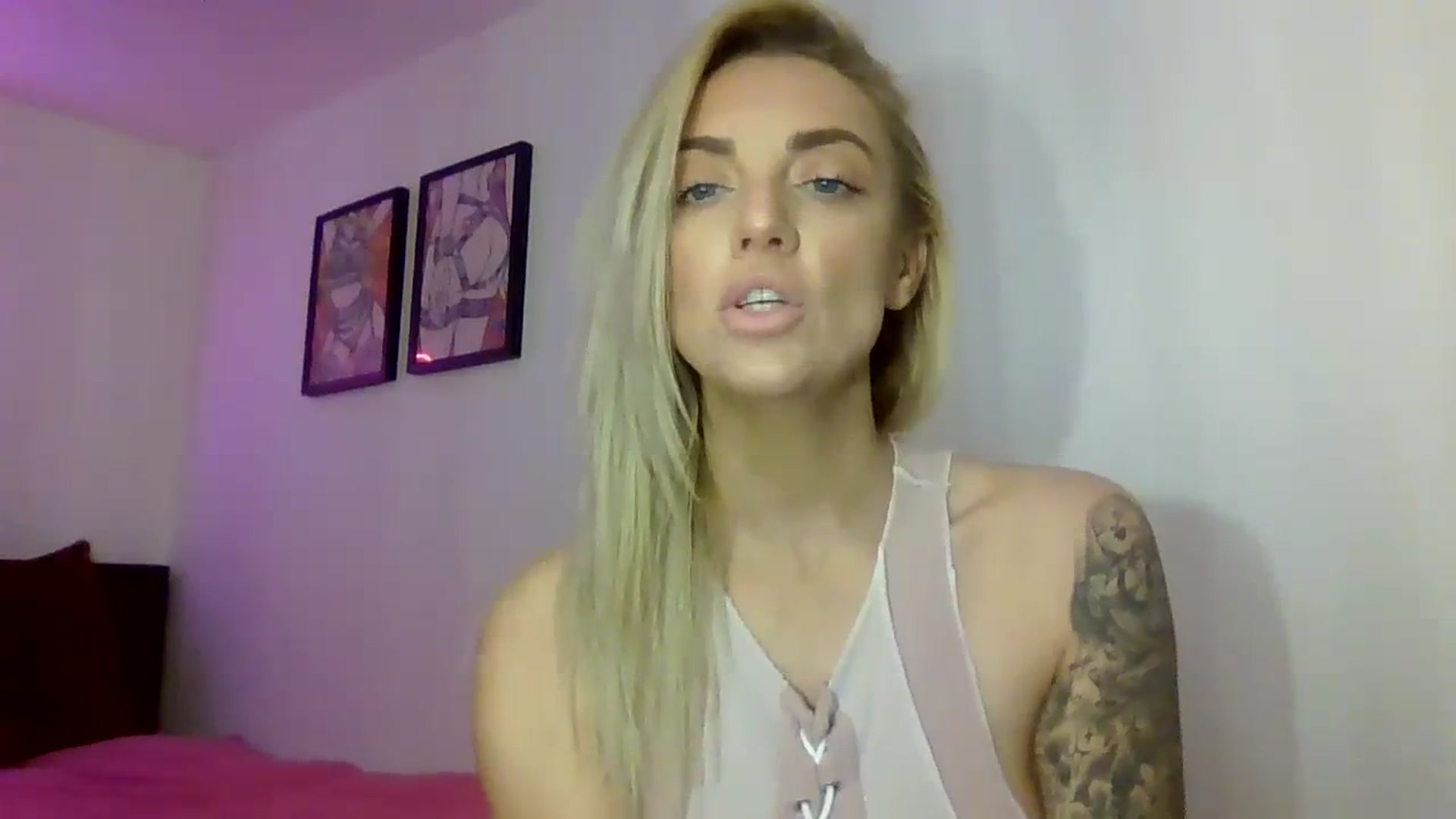 Gallery image thumbnail from Cherry_sour's myfreecams stream on, 01/03/2024, 20:15 image 14 of 20