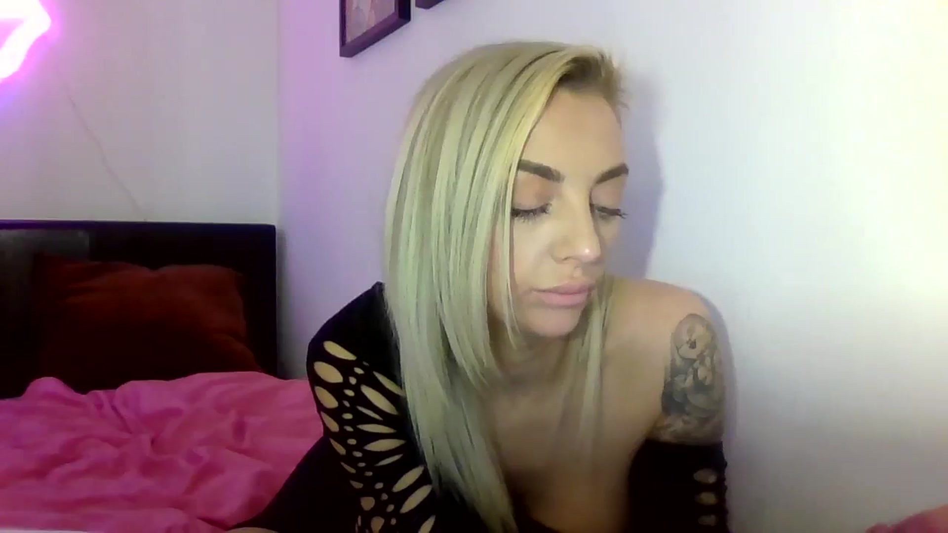 Gallery image thumbnail from Cherry_sour's myfreecams stream on, 01/04/2024, 15:21 image 8 of 20