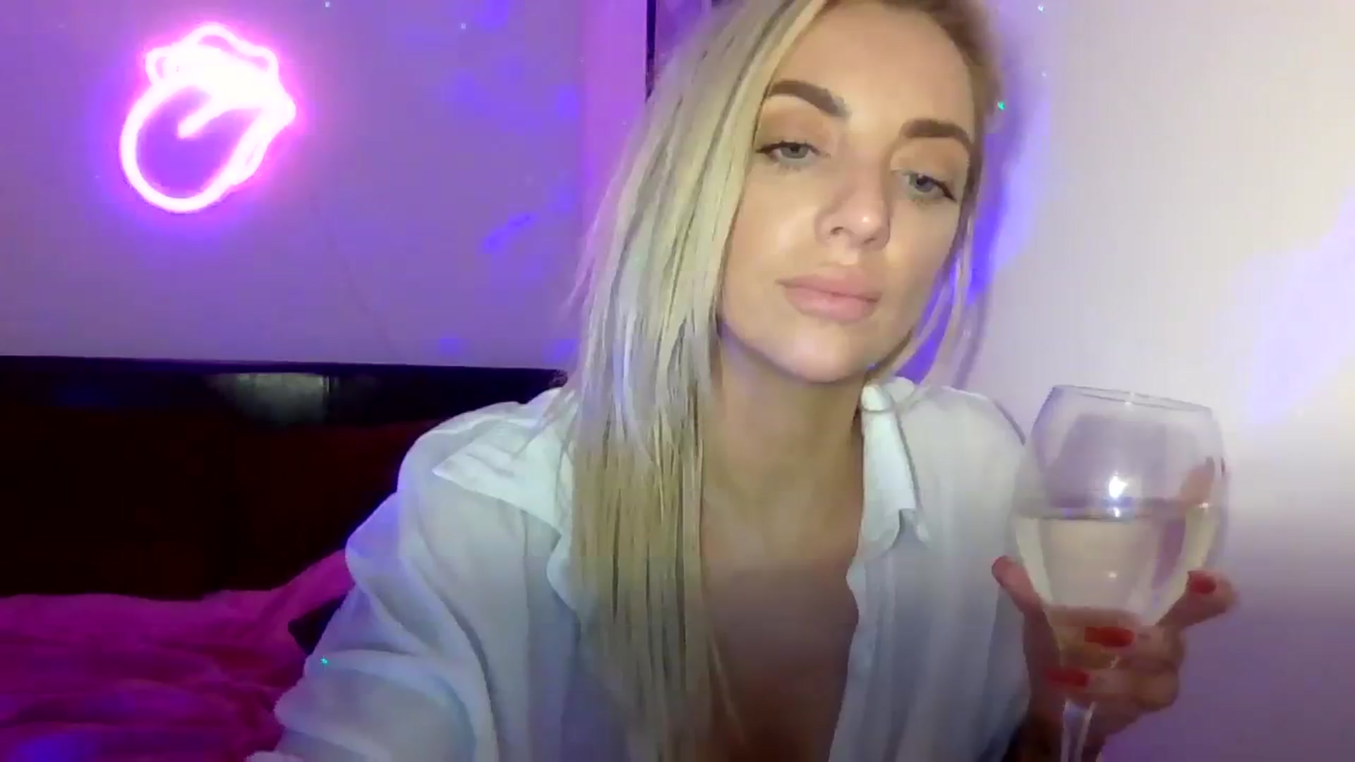 Gallery image thumbnail from Cherry_sour's myfreecams stream on, 01/04/2024, 21:05 image 20 of 20