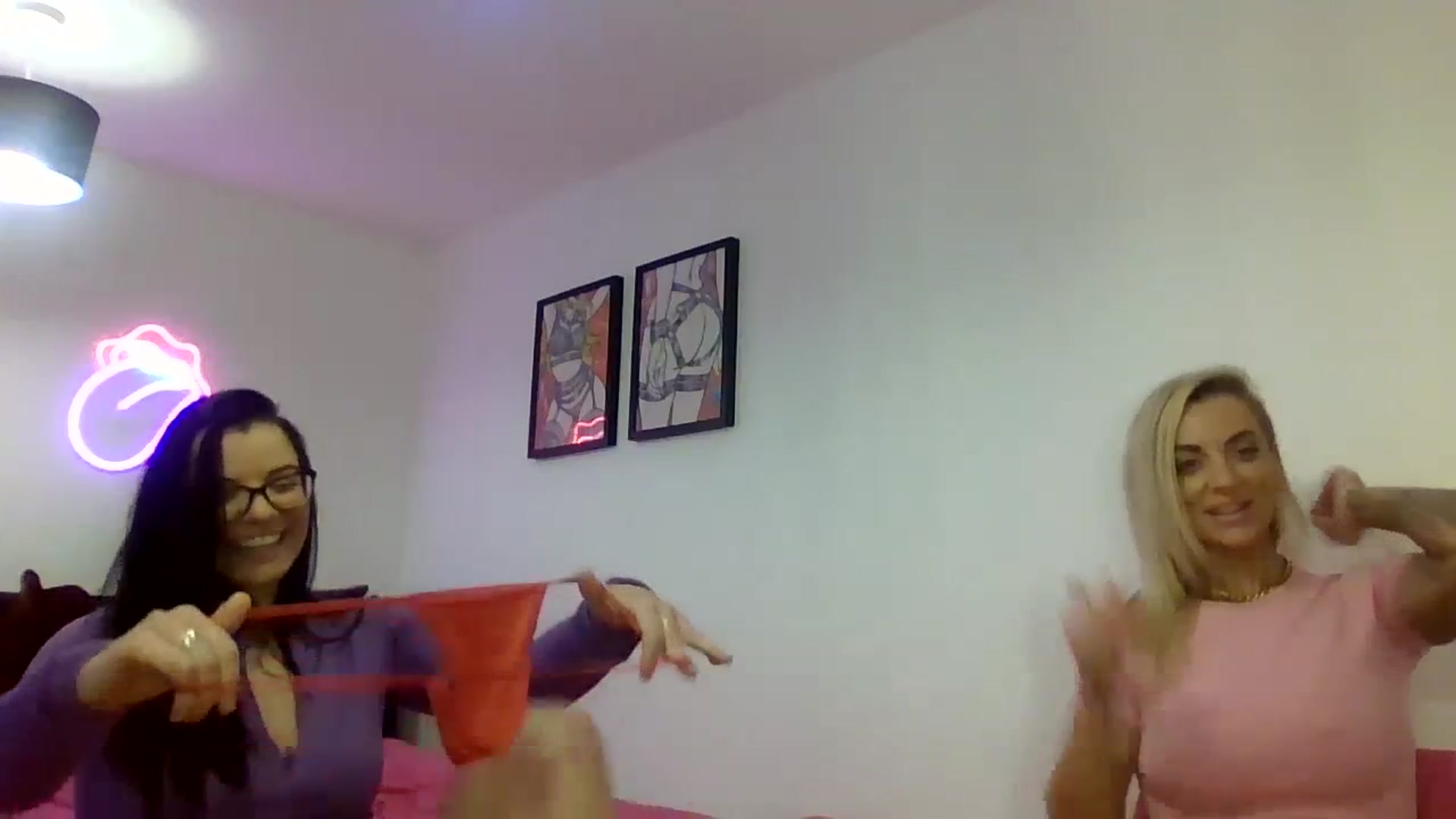 Gallery image thumbnail from Cherry_sour's myfreecams stream on, 01/05/2024, 14:24 image 9 of 20