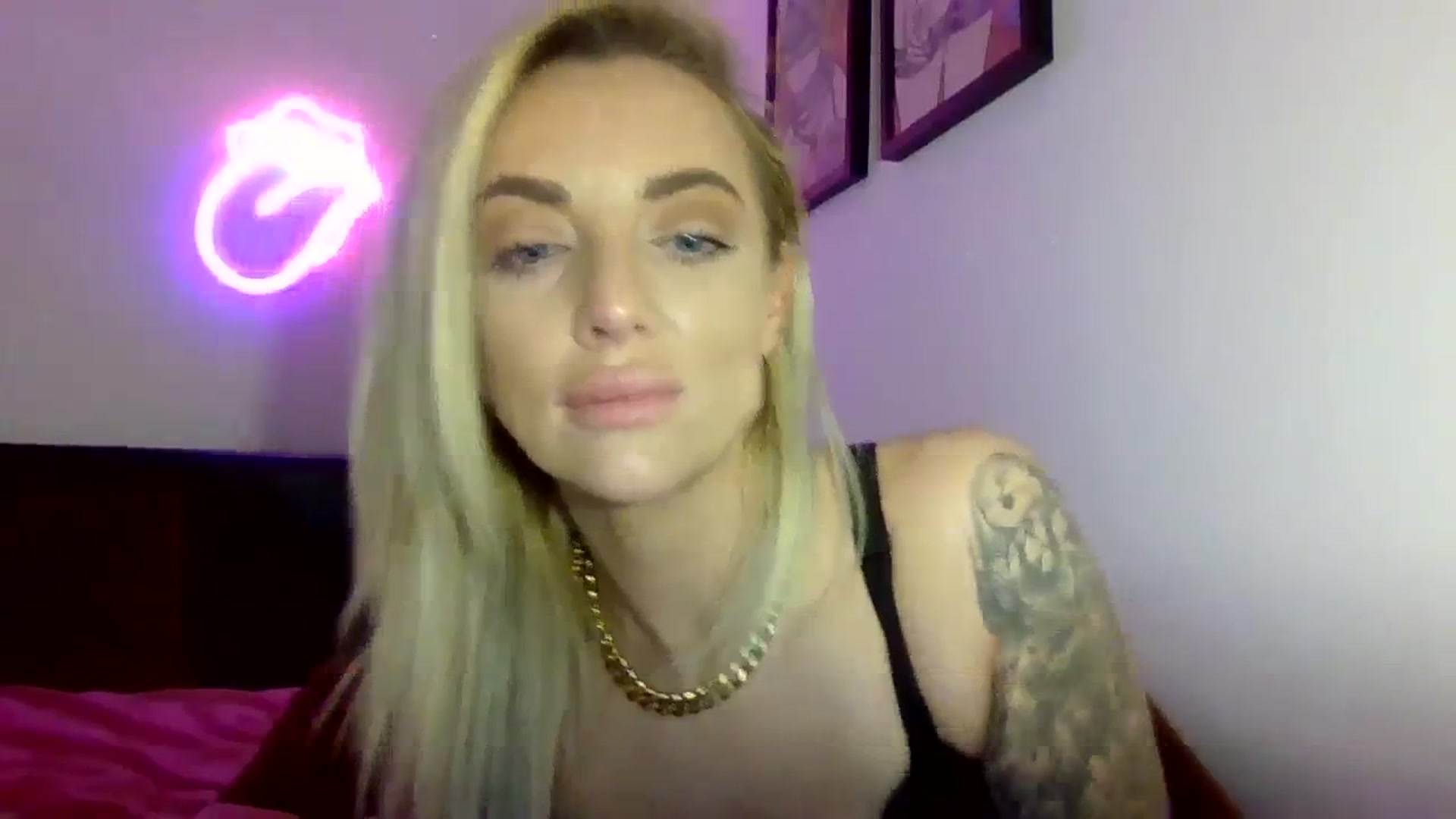 Gallery image thumbnail from Cherry_sour's myfreecams stream on, 01/05/2024, 23:21 image 14 of 20