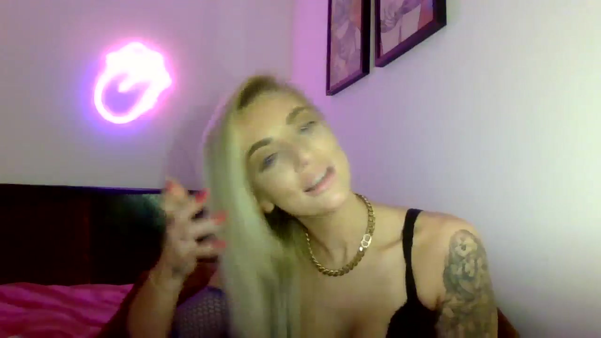 Gallery image thumbnail from Cherry_sour's myfreecams stream on, 01/05/2024, 23:21 image 12 of 20