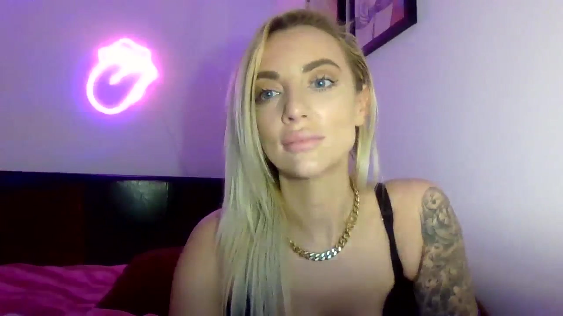 Gallery image thumbnail from Cherry_sour's myfreecams stream on, 01/05/2024, 23:21 image 13 of 20