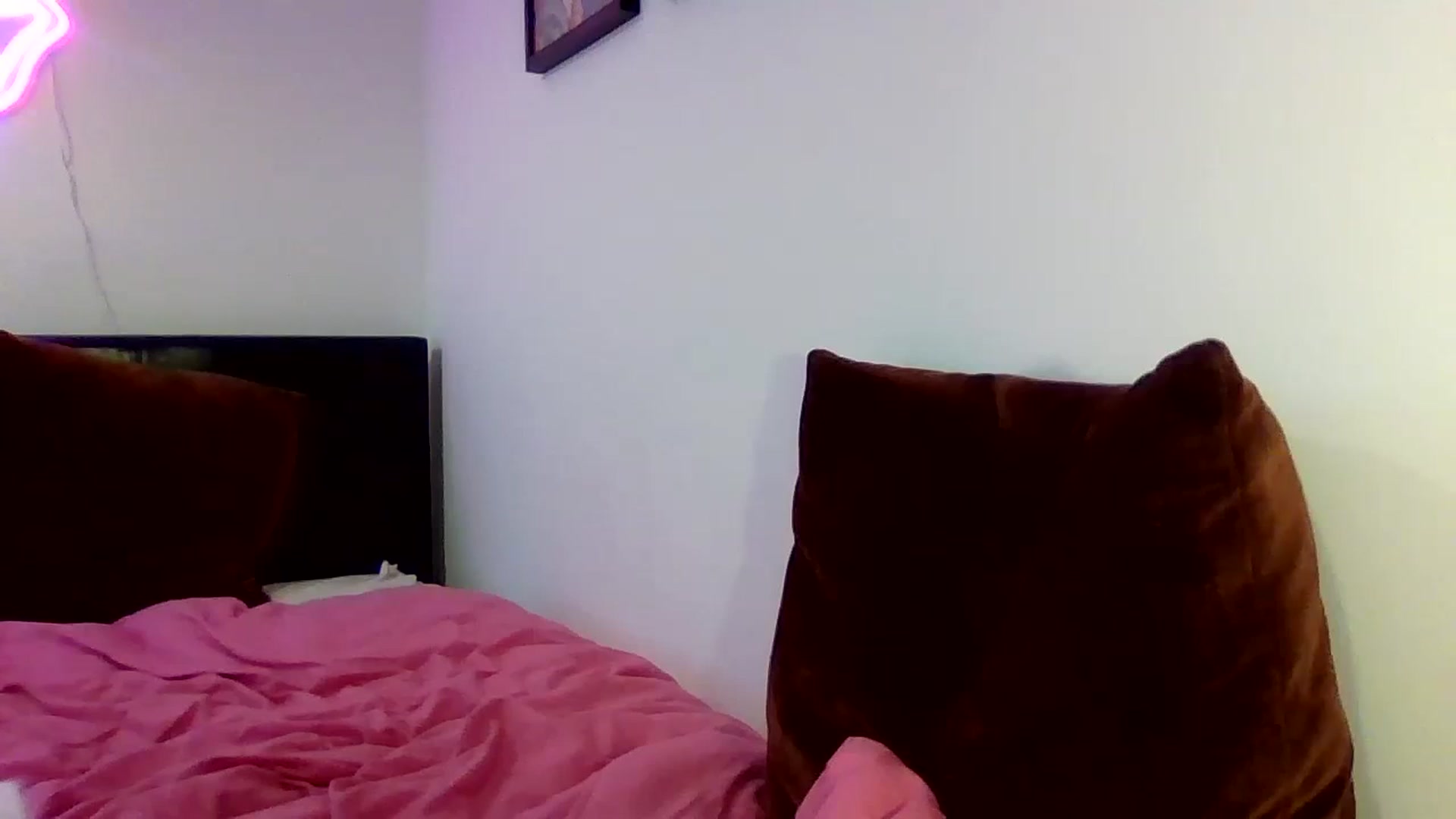 Gallery image thumbnail from Cherry_sour's myfreecams stream on, 01/08/2024, 13:58 image 17 of 20