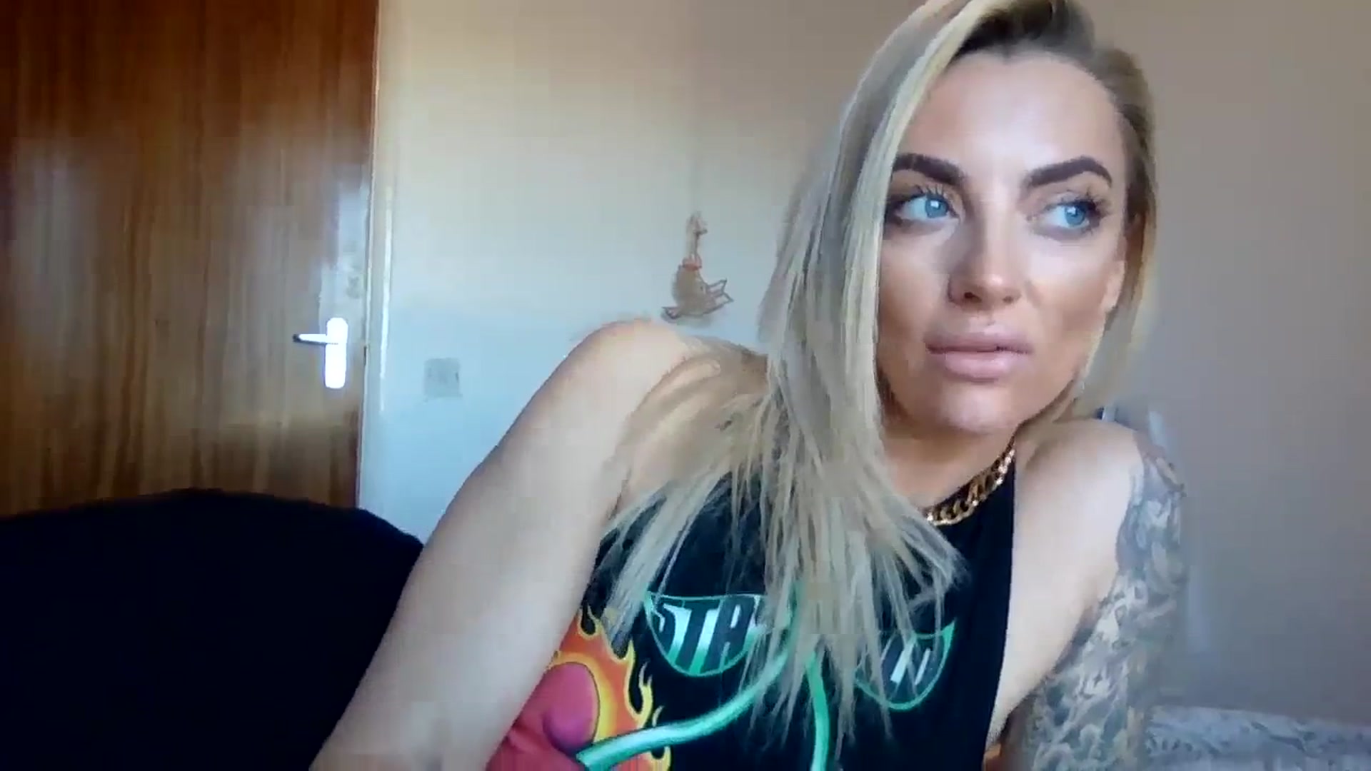 Gallery image thumbnail from Cherry_sour's myfreecams stream on, 01/09/2024, 15:18 image 7 of 20