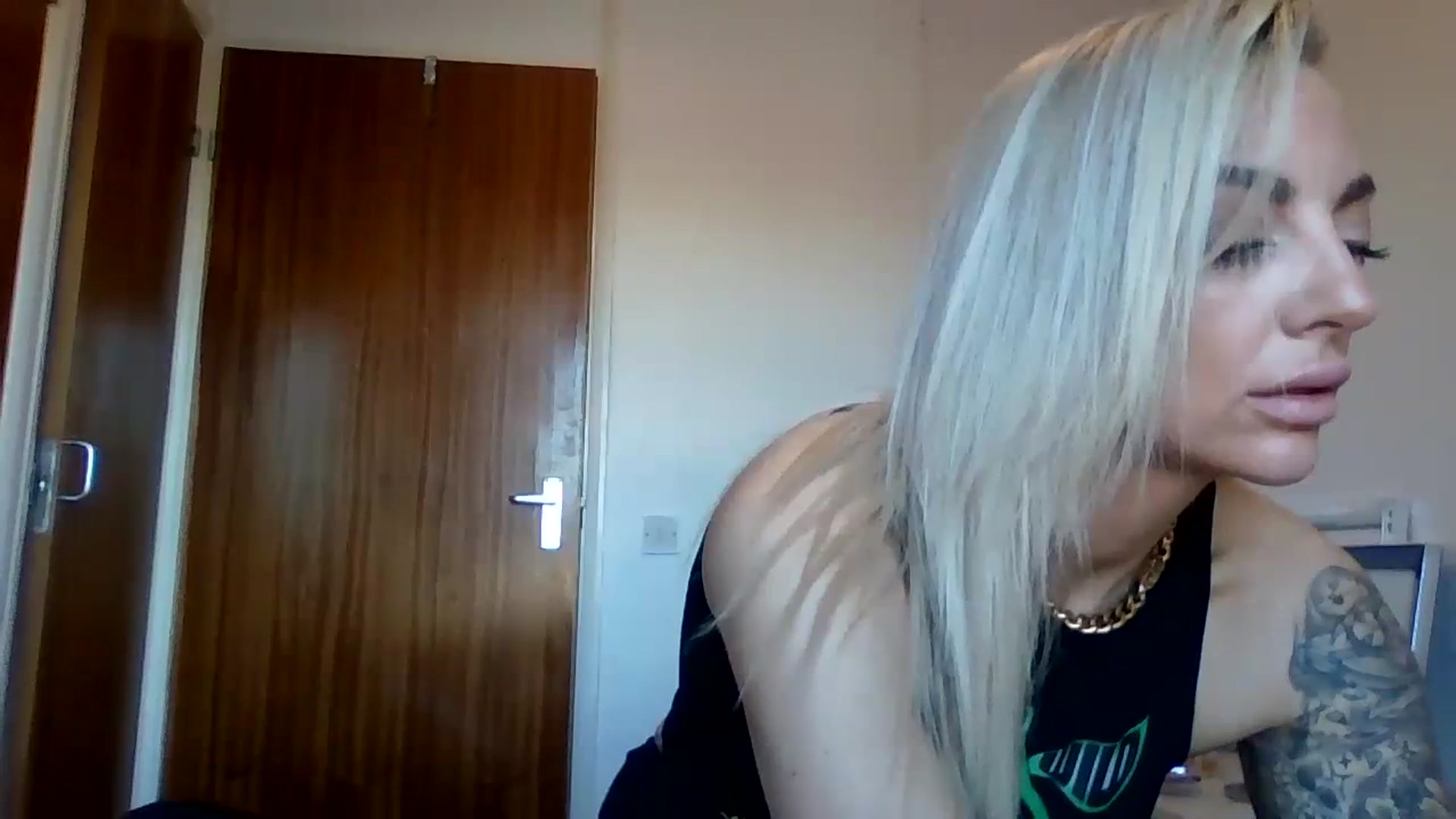 Gallery image thumbnail from Cherry_sour's myfreecams stream on, 01/09/2024, 15:18 image 20 of 20