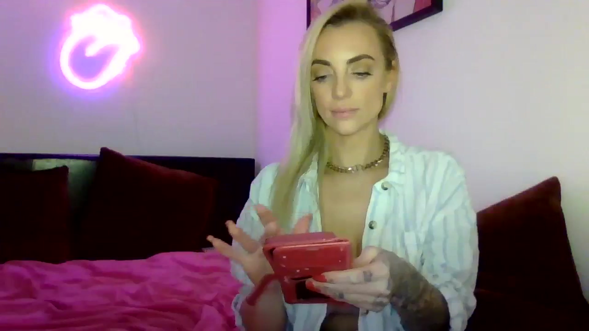 Gallery image thumbnail from Cherry_sour's myfreecams stream on, 01/09/2024, 21:10 image 15 of 20