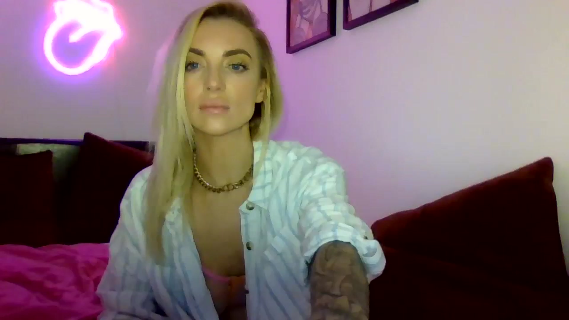 Gallery image thumbnail from Cherry_sour's myfreecams stream on, 01/09/2024, 21:10 image 2 of 20