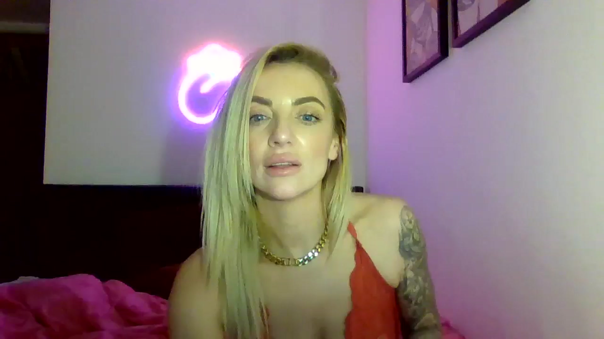 Gallery image thumbnail from Cherry_sour's myfreecams stream on, 01/11/2024, 23:11 image 19 of 20