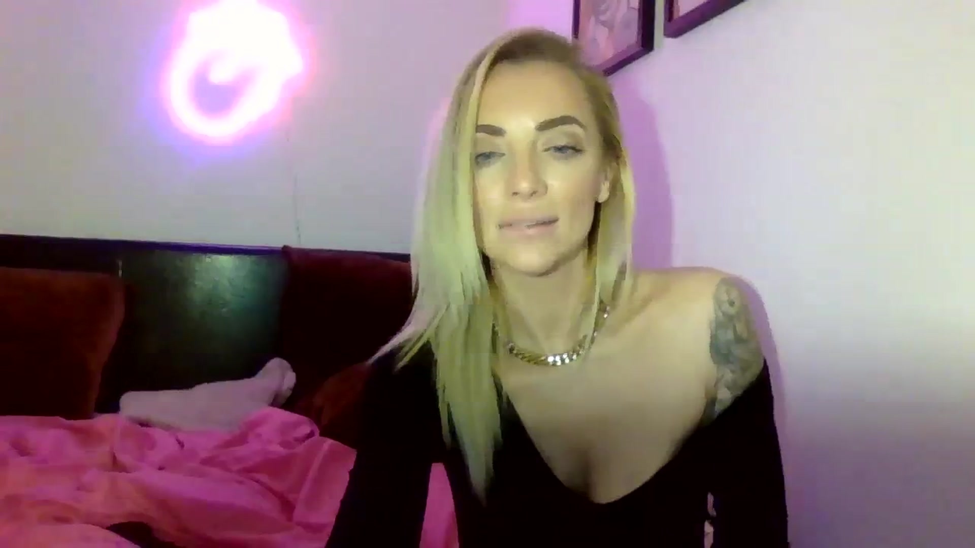 Gallery image thumbnail from Cherry_sour's myfreecams stream on, 01/12/2024, 23:24 image 6 of 20