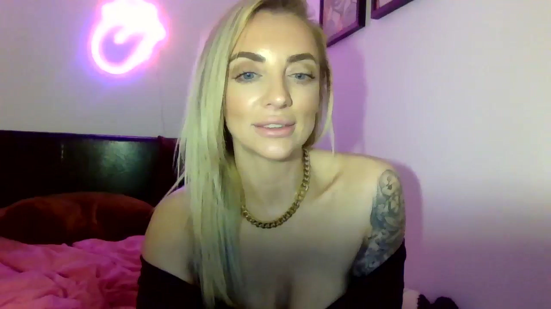 Gallery image thumbnail from Cherry_sour's myfreecams stream on, 01/12/2024, 23:24 image 17 of 20