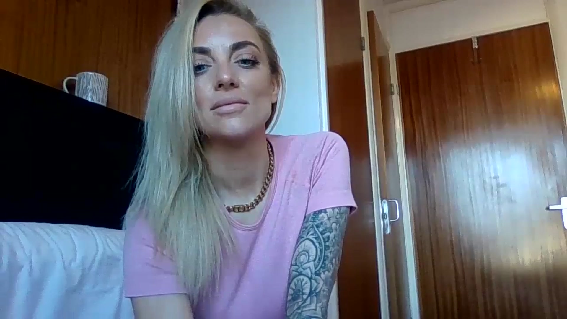 Gallery image thumbnail from Cherry_sour's myfreecams stream on, 01/15/2024, 15:08 image 12 of 20