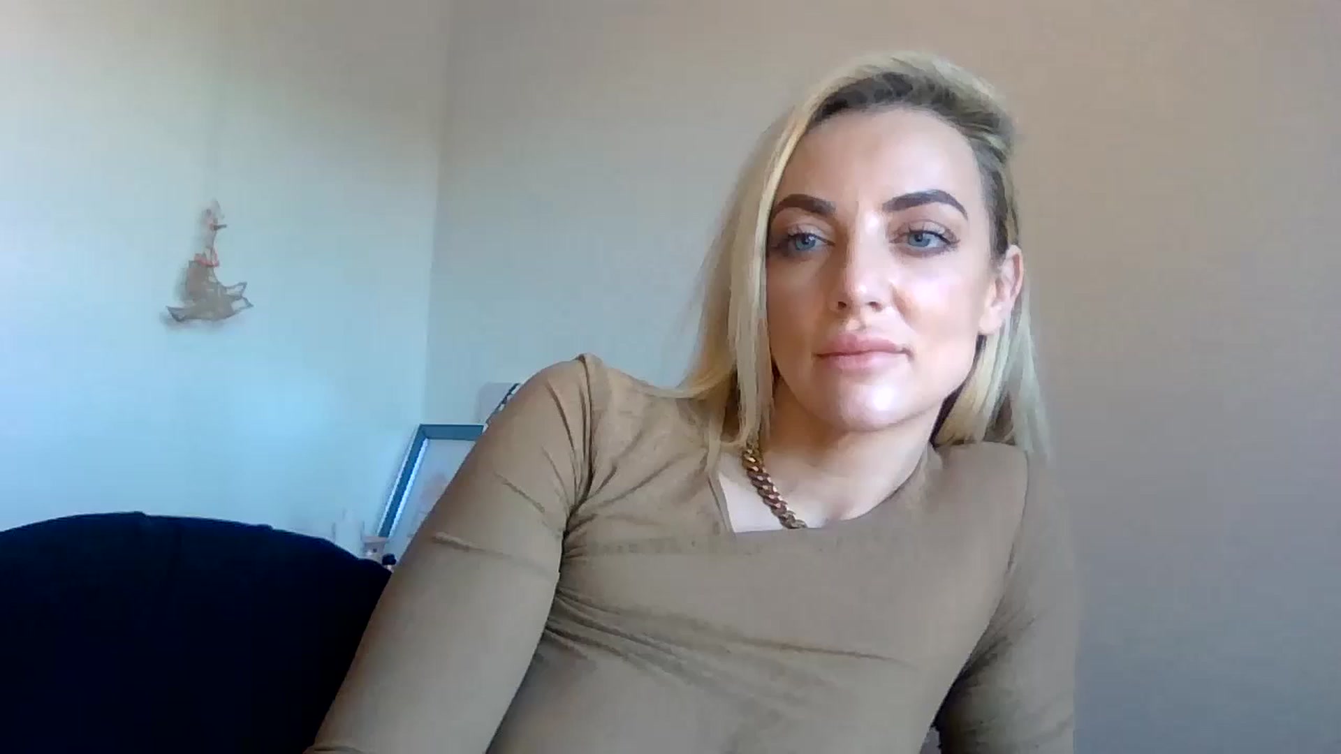 Gallery image thumbnail from Cherry_sour's myfreecams stream on, 01/16/2024, 14:43 image 18 of 20