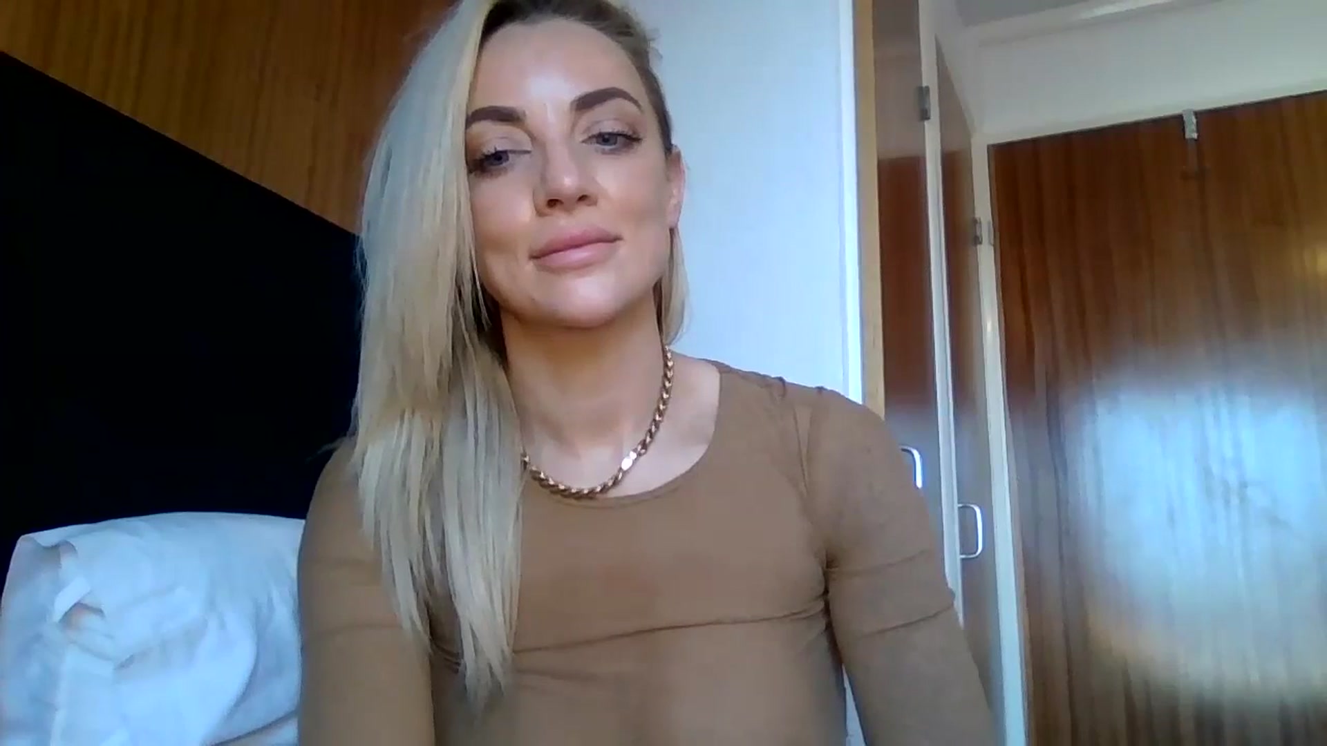 Gallery image thumbnail from Cherry_sour's myfreecams stream on, 01/16/2024, 14:43 image 13 of 20