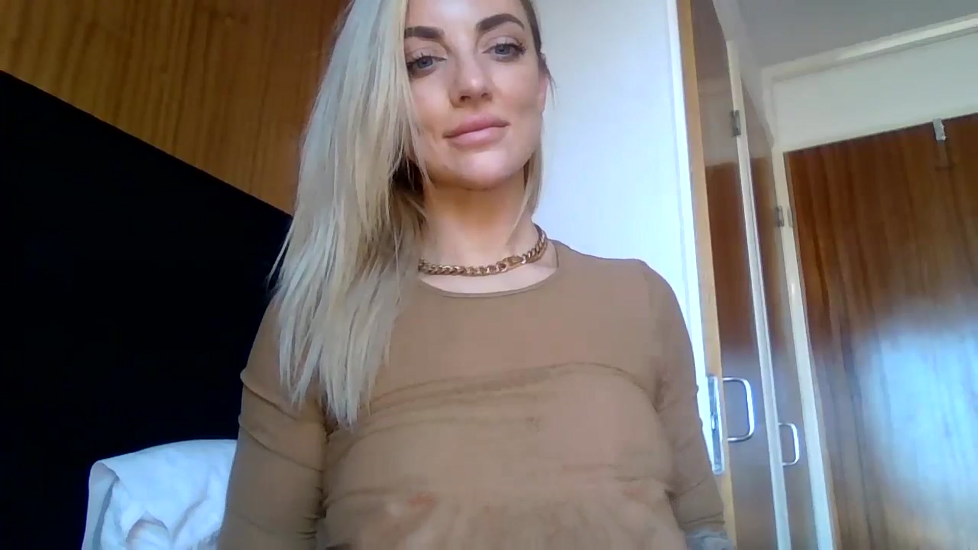Gallery image thumbnail from Cherry_sour's myfreecams stream on, 01/16/2024, 14:43 image 5 of 20