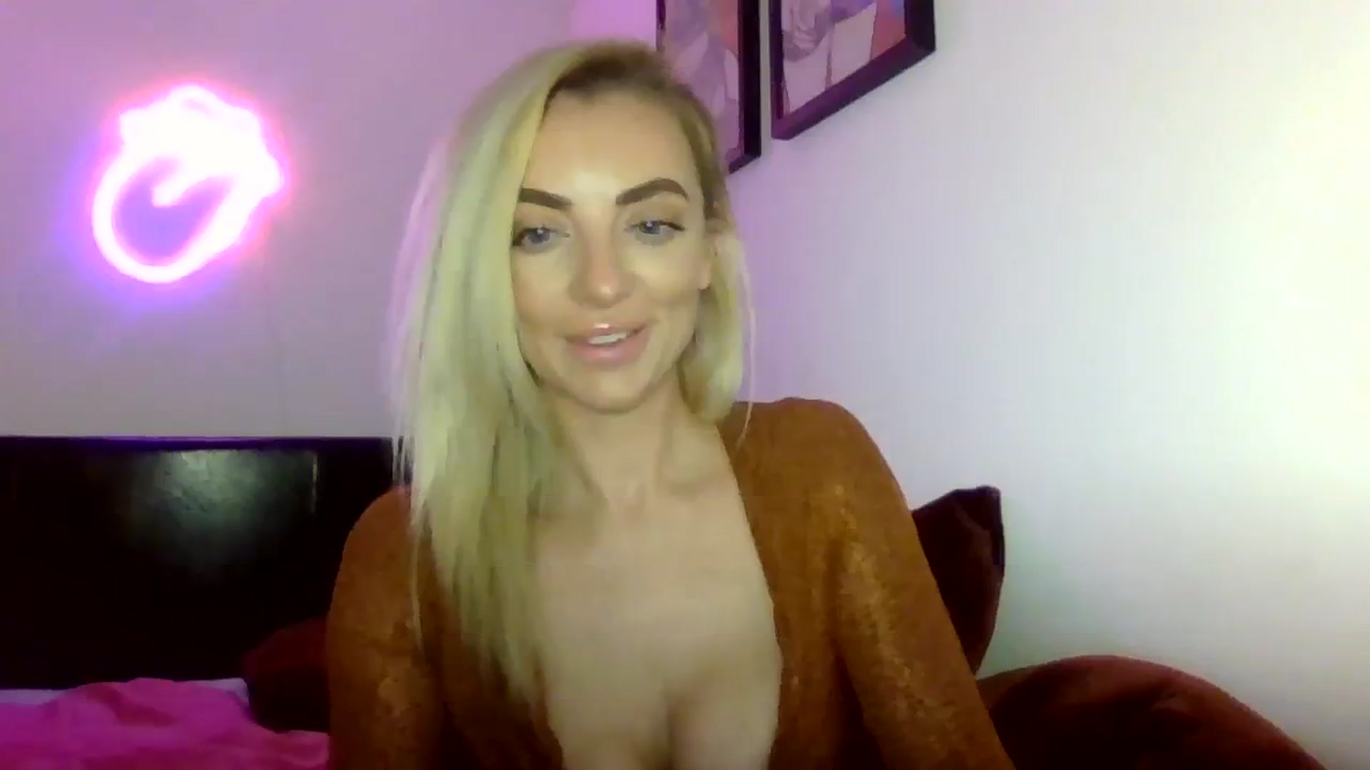 Gallery image thumbnail from Cherry_sour's myfreecams stream on, 01/17/2024, 21:15 image 10 of 20