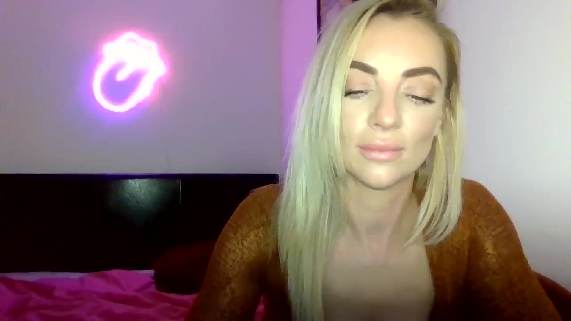 Gallery image thumbnail from Cherry_sour's myfreecams stream on, 01/17/2024, 21:15 image 12 of 20