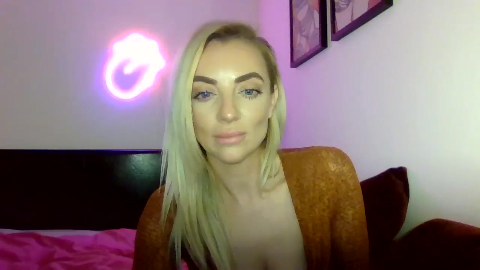 Gallery image thumbnail from Cherry_sour's myfreecams stream on, 01/17/2024, 21:15 image 19 of 20