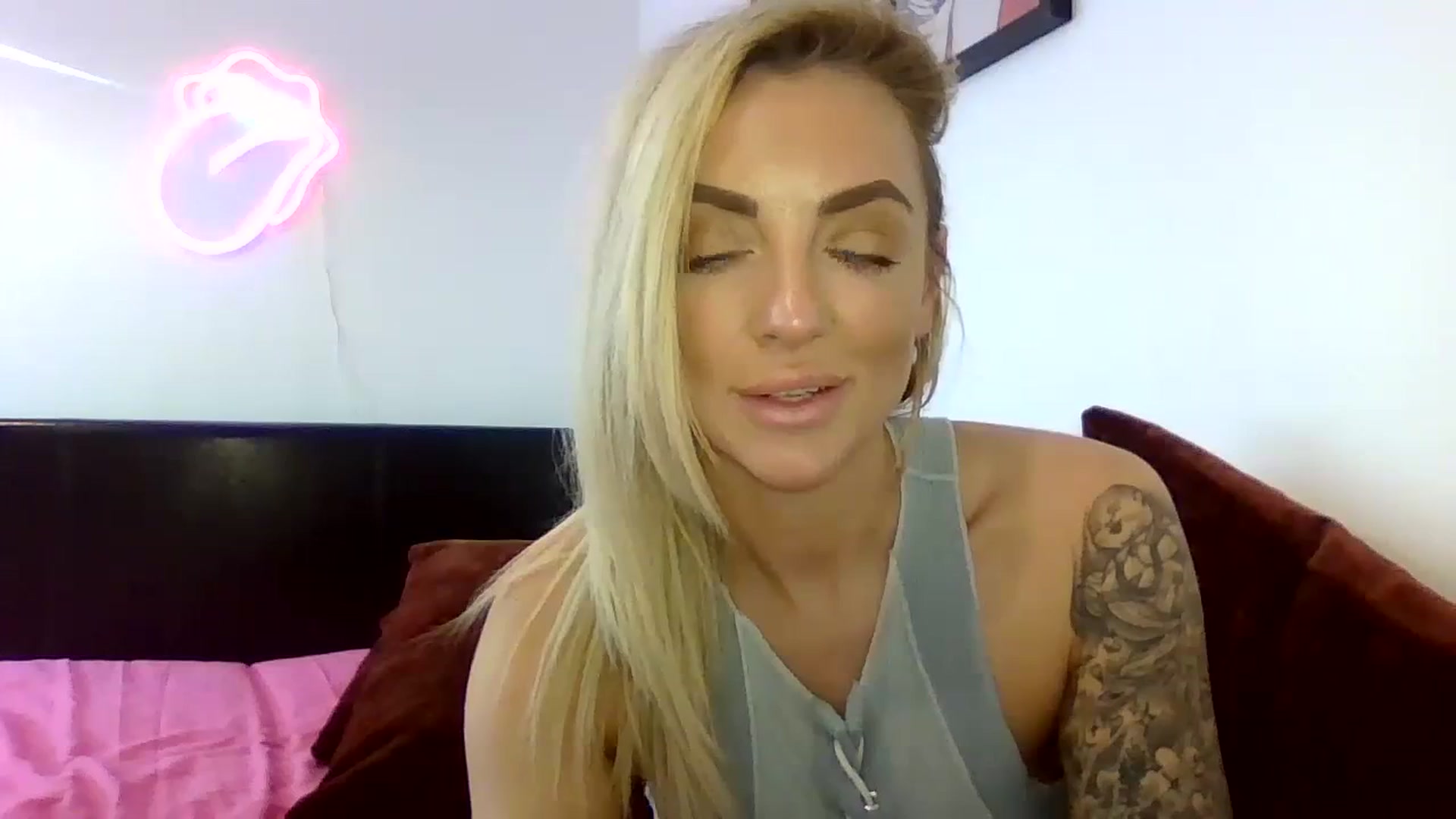 Gallery image thumbnail from Cherry_sour's myfreecams stream on, 01/18/2024, 14:49 image 17 of 20
