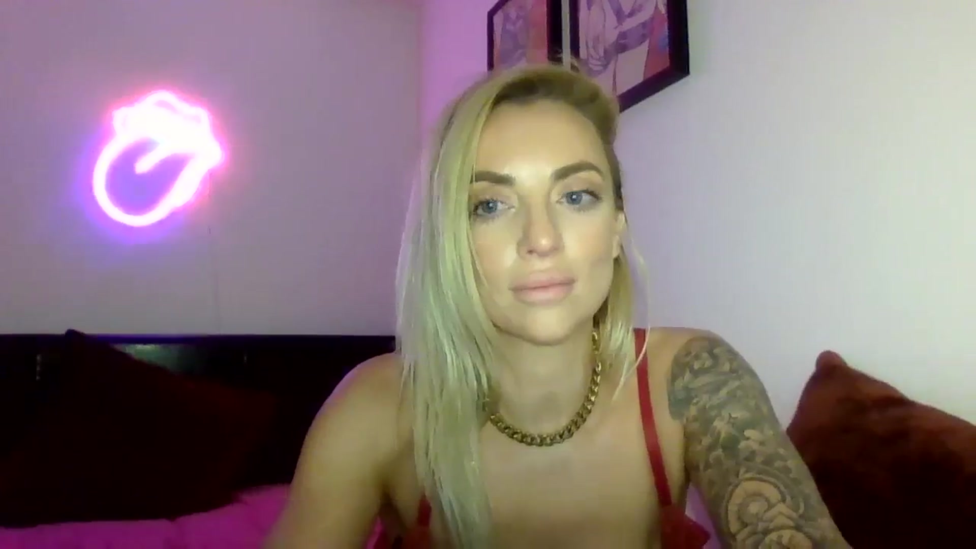 Gallery image thumbnail from Cherry_sour's myfreecams stream on, 01/19/2024, 21:58 image 15 of 20