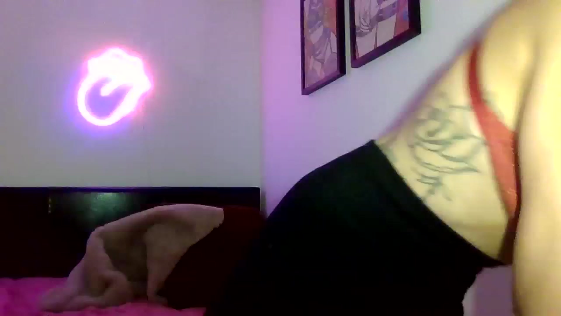 Gallery image thumbnail from Cherry_sour's myfreecams stream on, 01/19/2024, 23:22 image 6 of 20