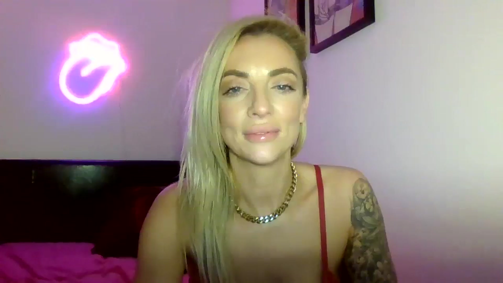 Gallery image thumbnail from Cherry_sour's myfreecams stream on, 01/19/2024, 23:58 image 14 of 20