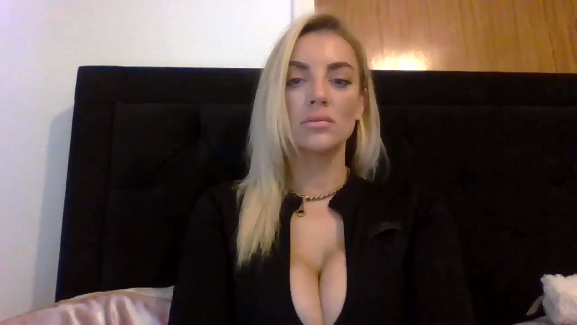 Gallery image thumbnail from Cherry_sour's myfreecams stream on, 01/22/2024, 15:16 image 4 of 20