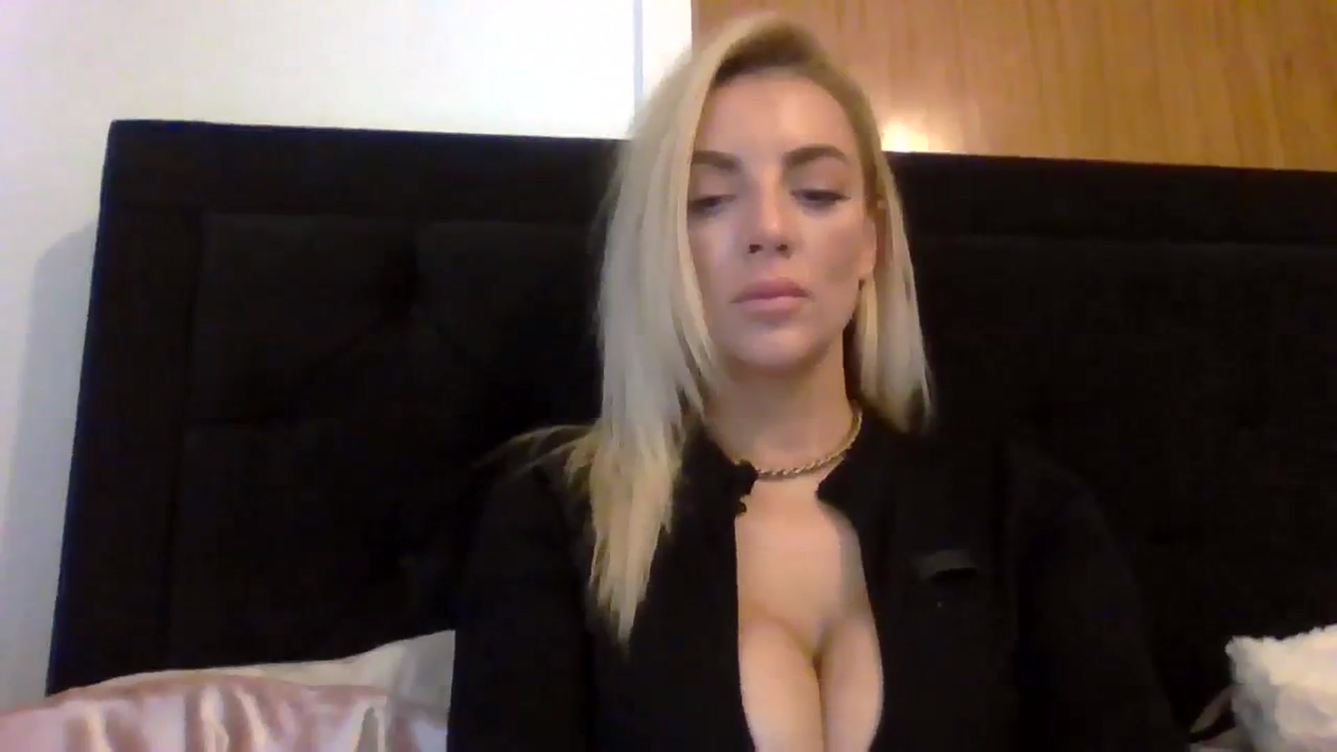 Gallery image thumbnail from Cherry_sour's myfreecams stream on, 01/22/2024, 15:16 image 9 of 20