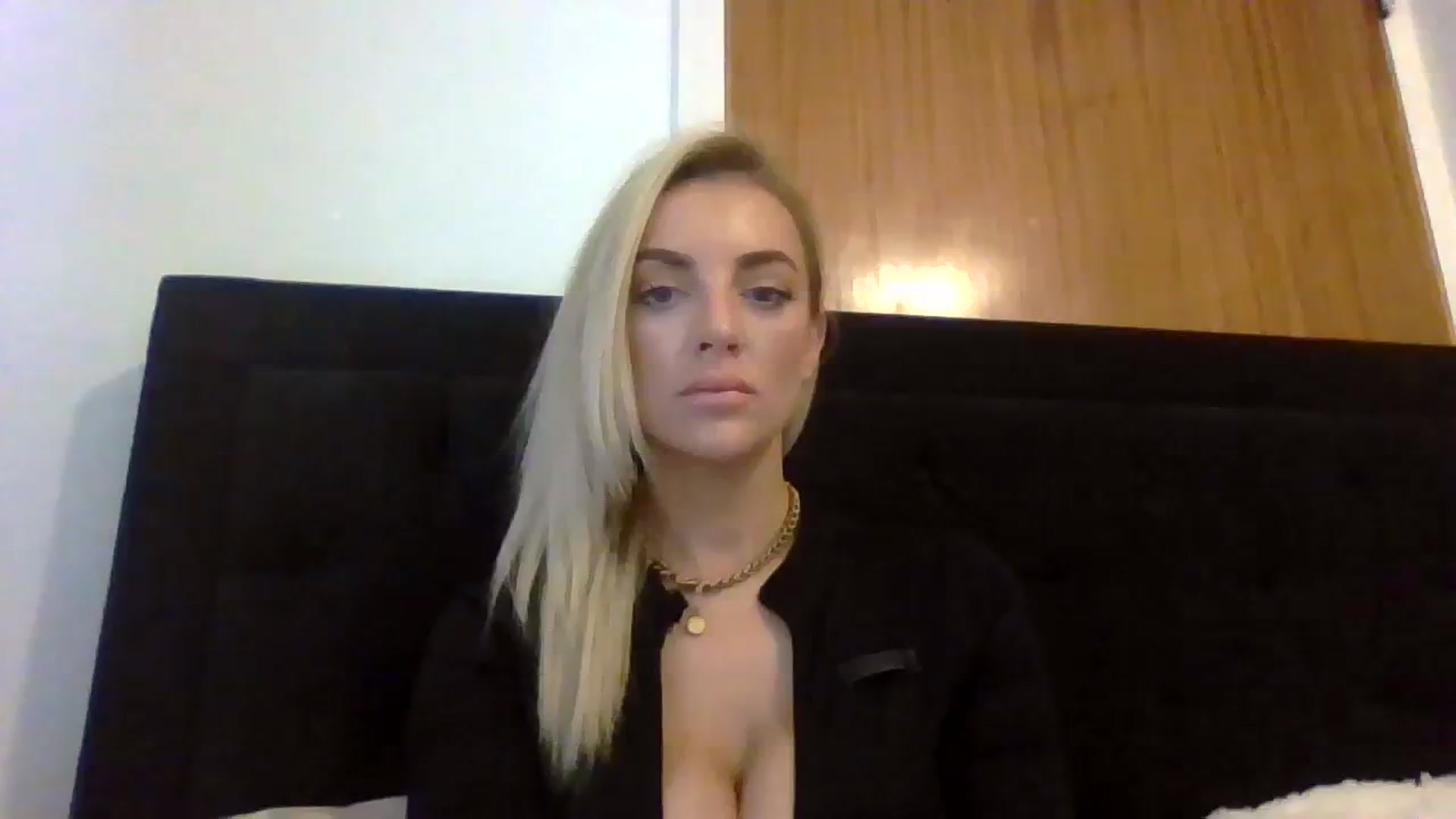Gallery image thumbnail from Cherry_sour's myfreecams stream on, 01/22/2024, 15:16 image 1 of 20