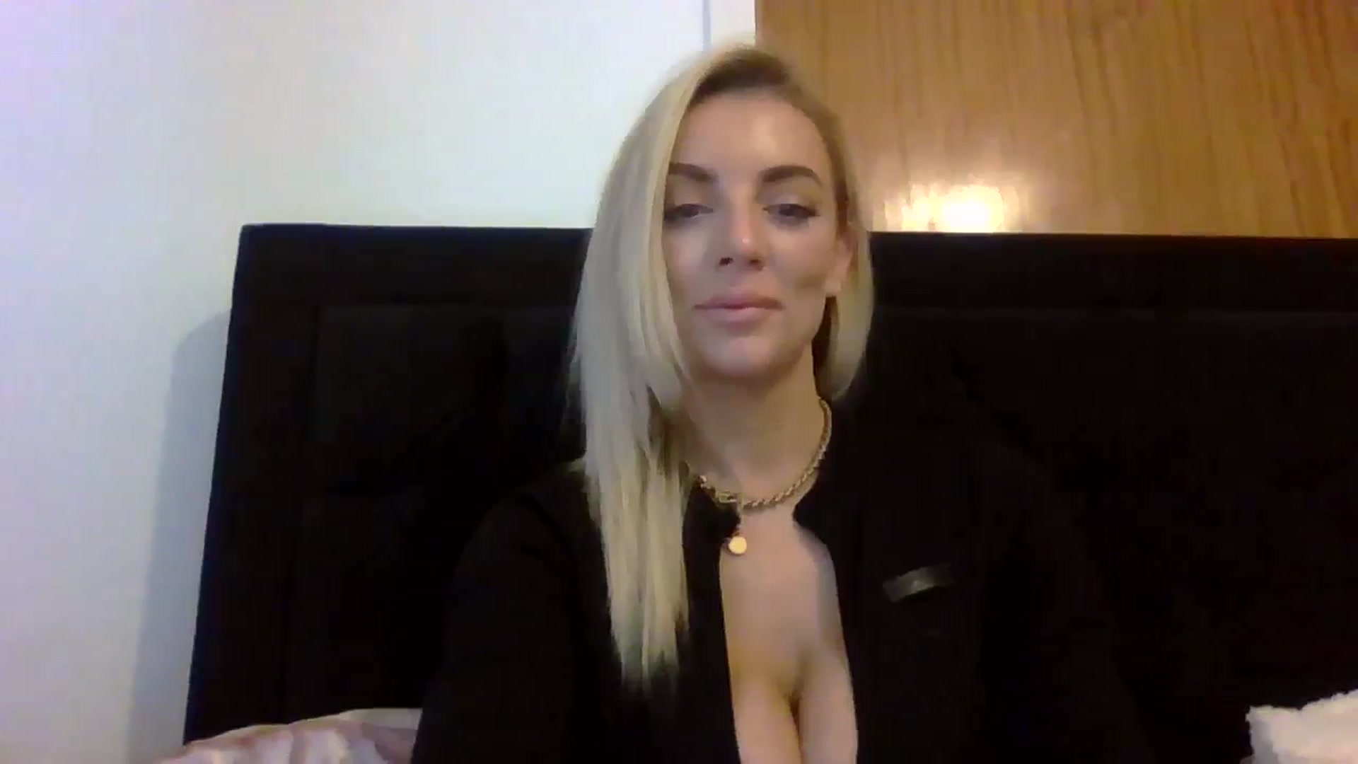 Gallery image thumbnail from Cherry_sour's myfreecams stream on, 01/22/2024, 15:16 image 2 of 20